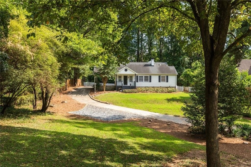 1311 Roxboro Drive – photo 1