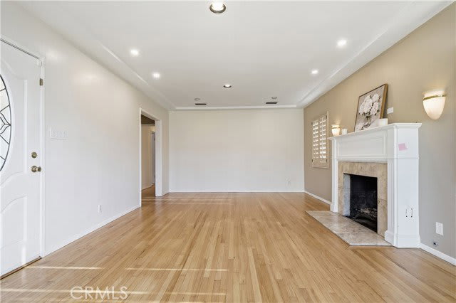 10832 Huston Street – photo 4