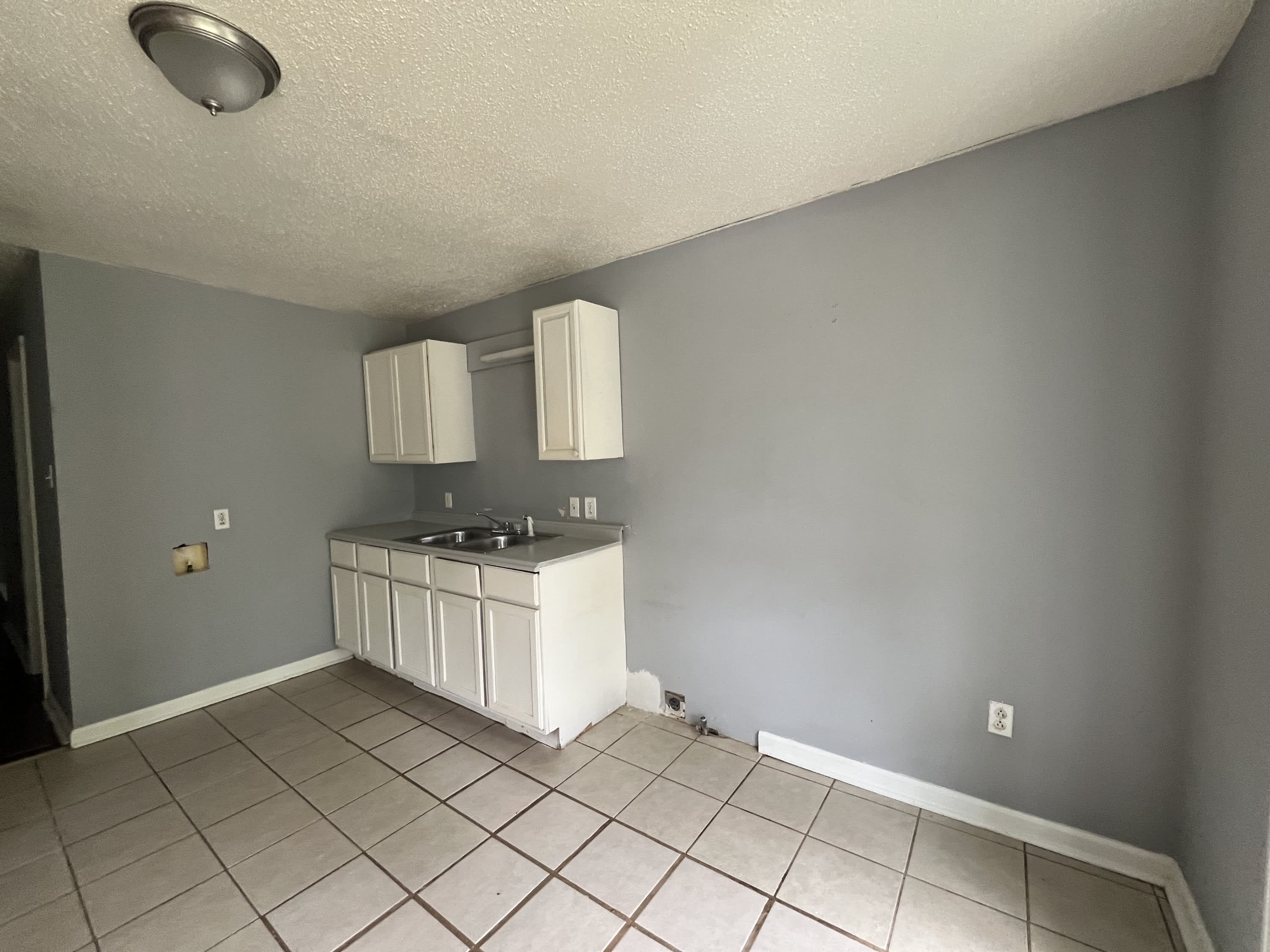 406 West Ripley Avenue – photo 2