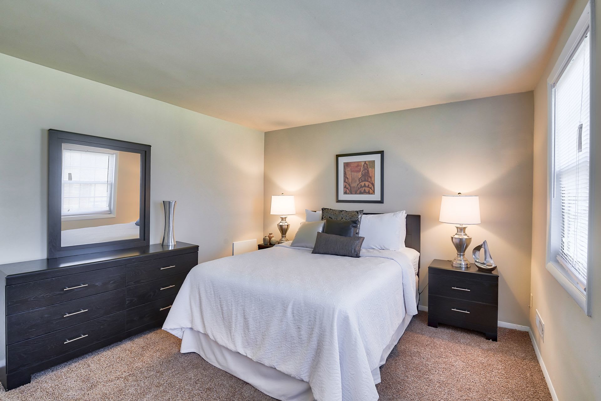 Jamestowne Apartments & Townhomes – photo 5