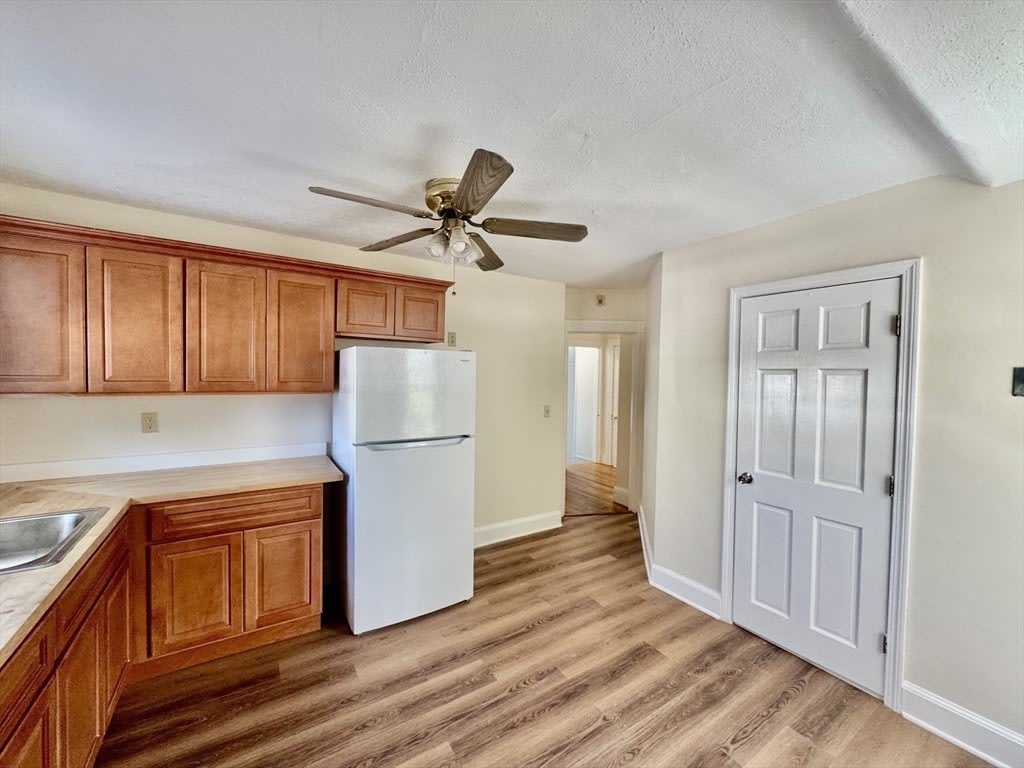 93 Parker St – photo 5