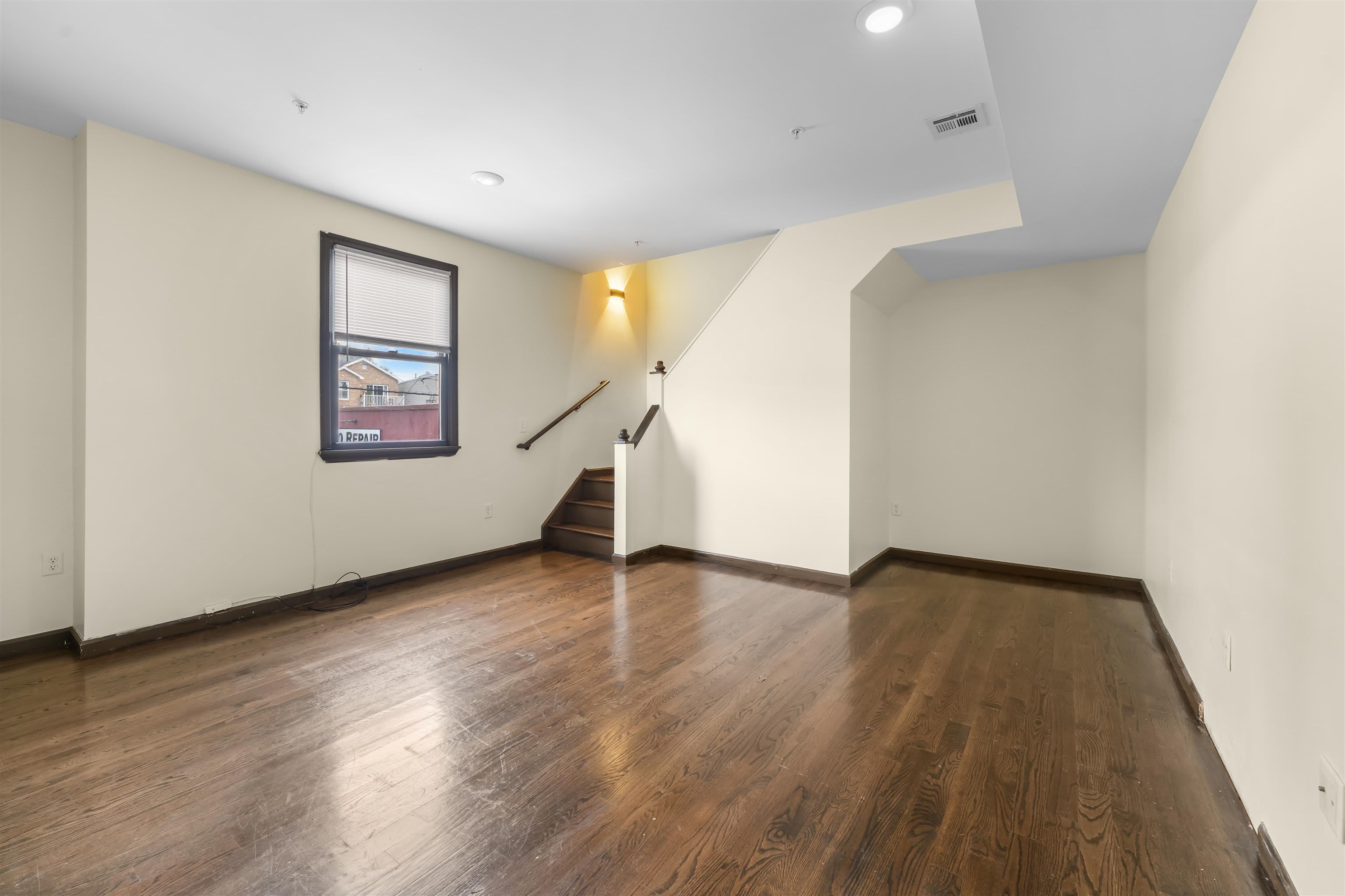 342 BROADWAY – photo 3