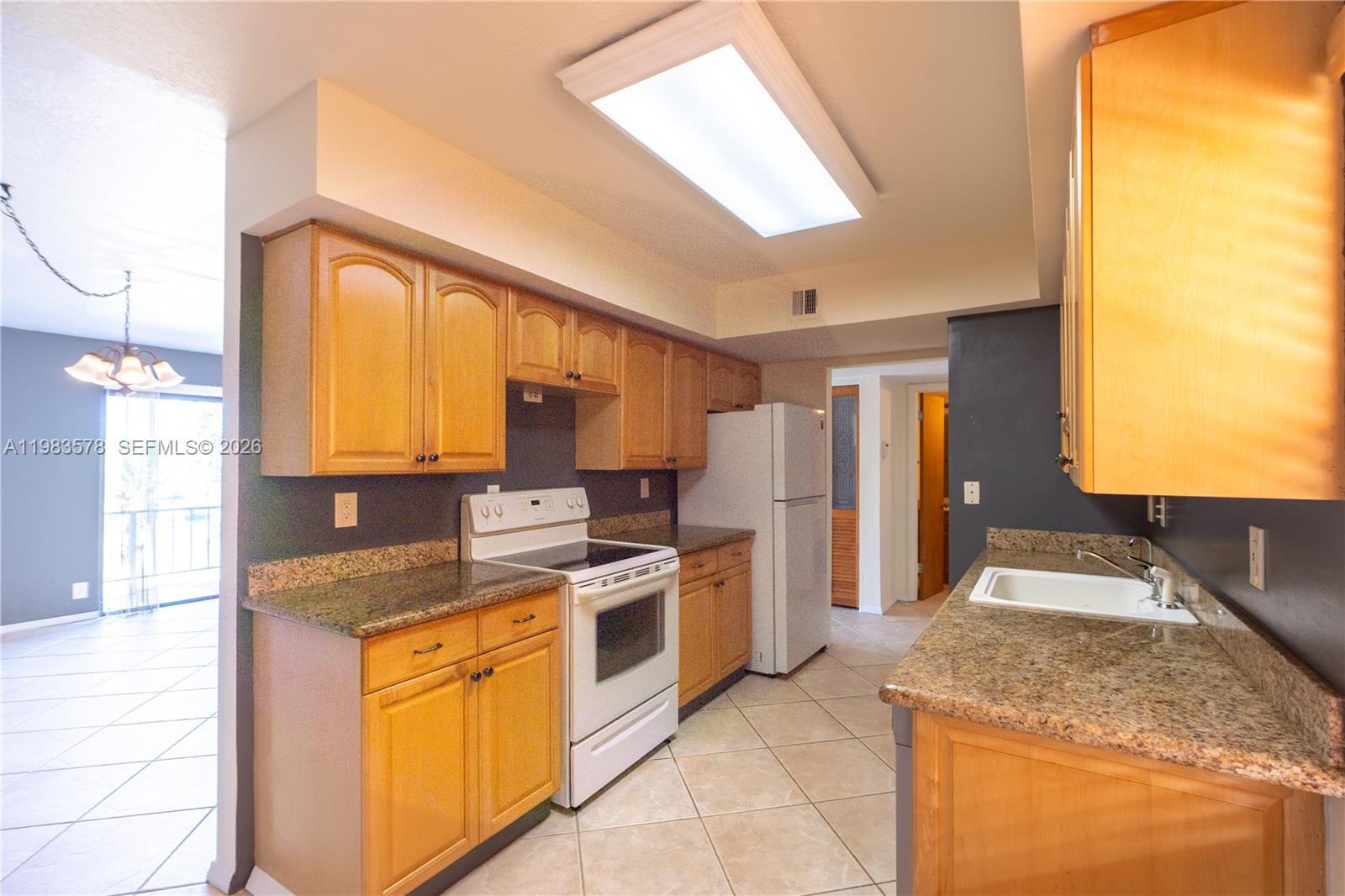 430 Commodore Drive – photo 2