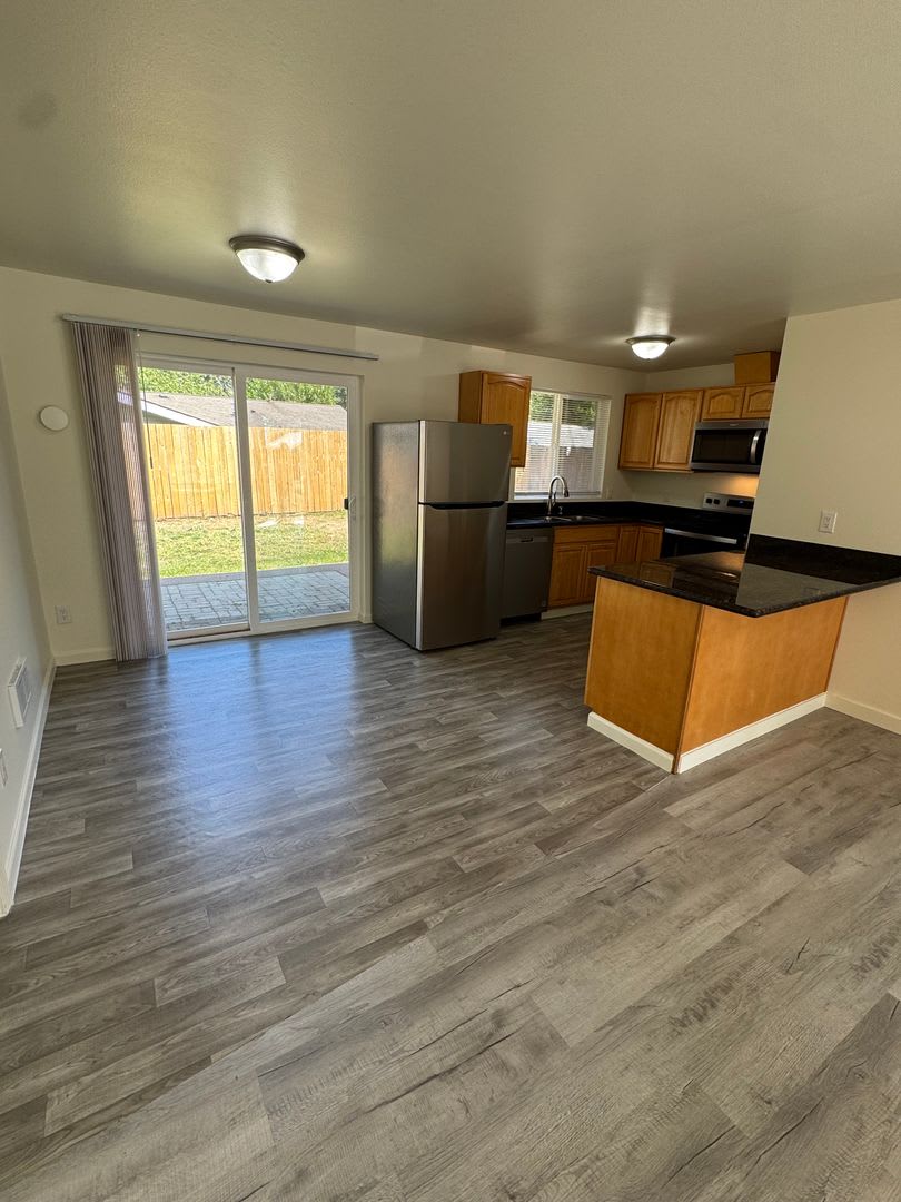 4 BEROOM 1 BATH HOUSE FOR RENT – photo 3