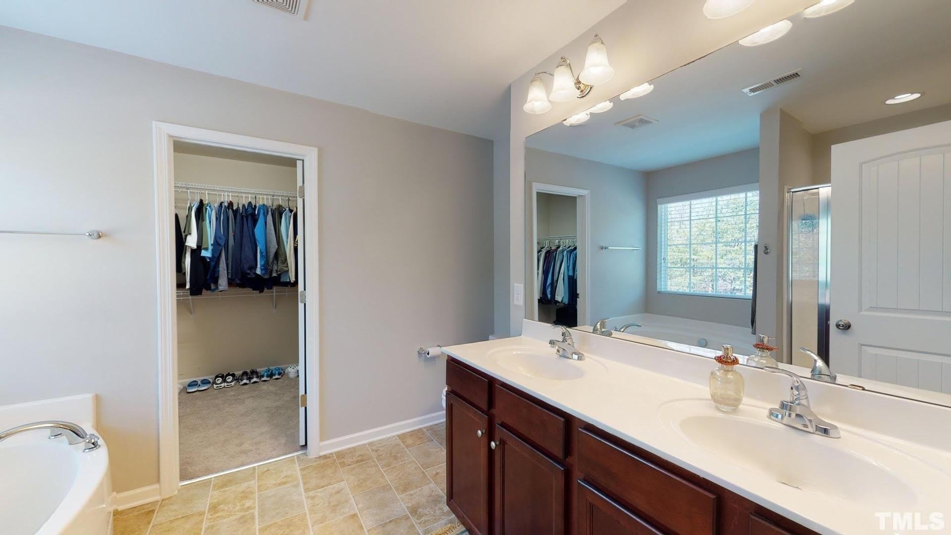 4195 Dunkirk Drive – photo 3