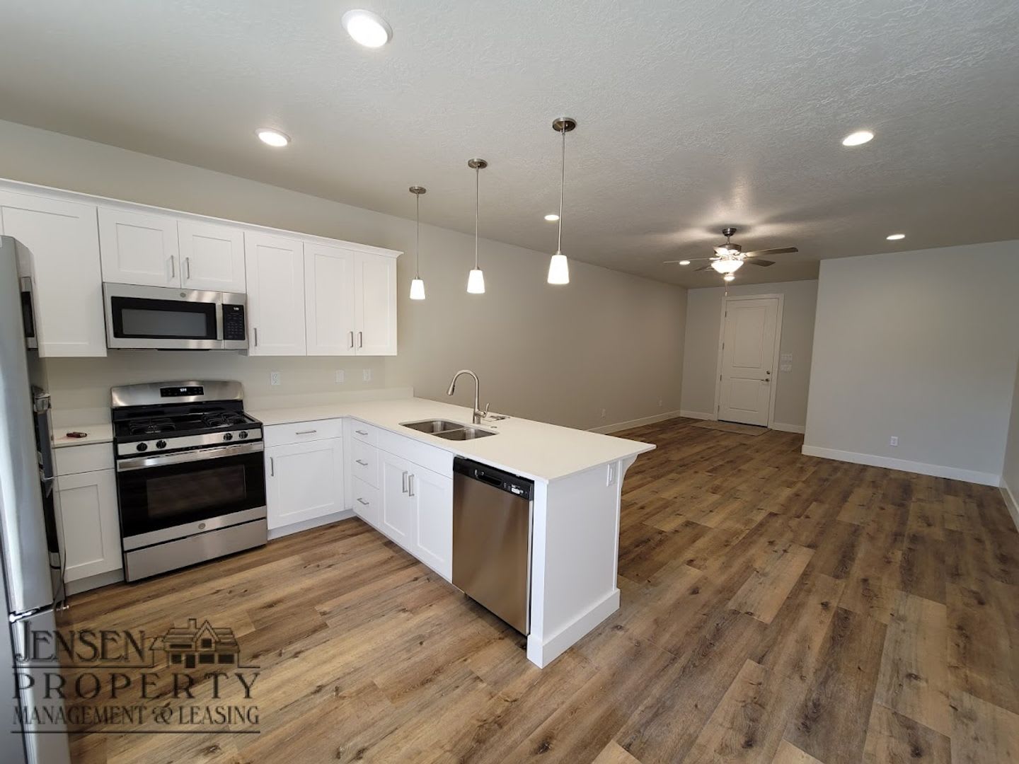 4 Bedroom in Hurricane – photo 5