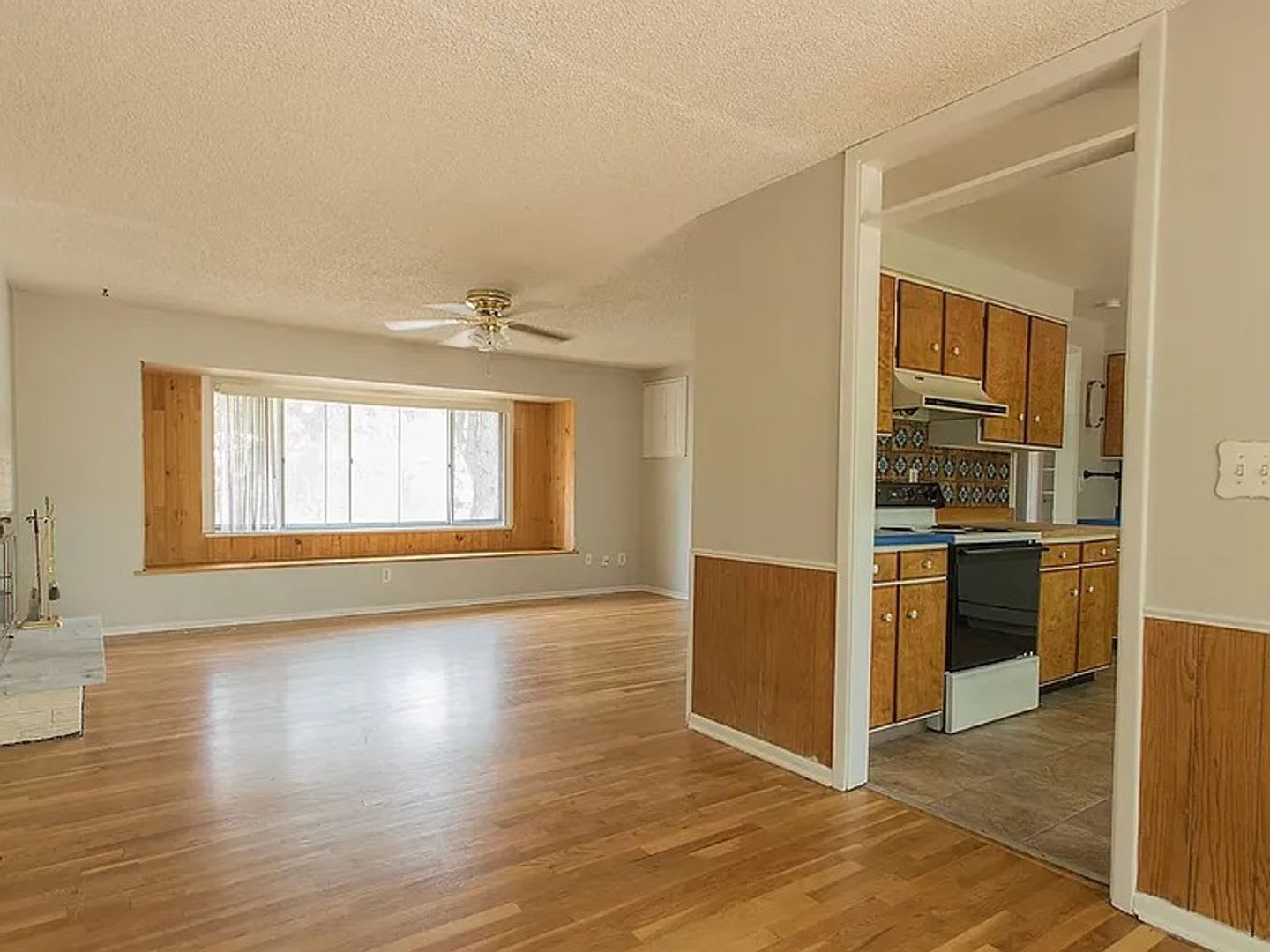 5 Bedroom Home in East Boulder – photo 3
