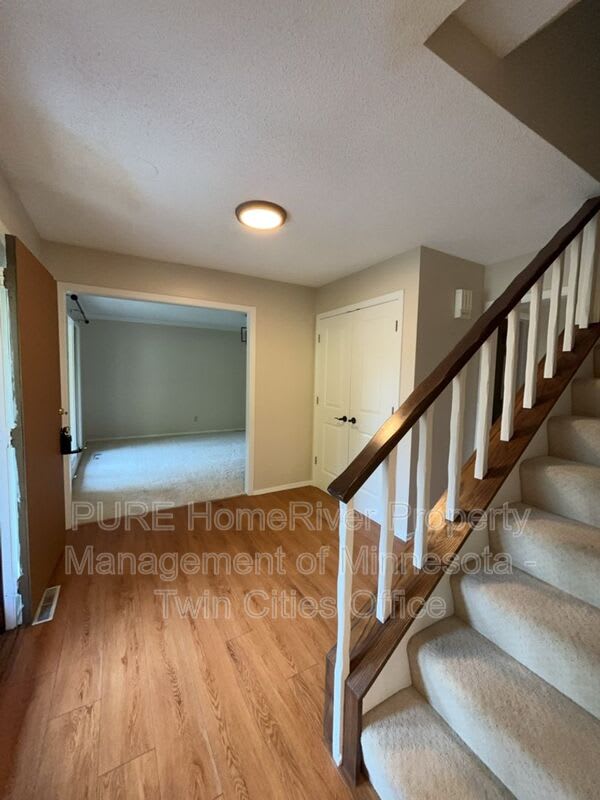 7420 Hyde Park Cir – photo 4
