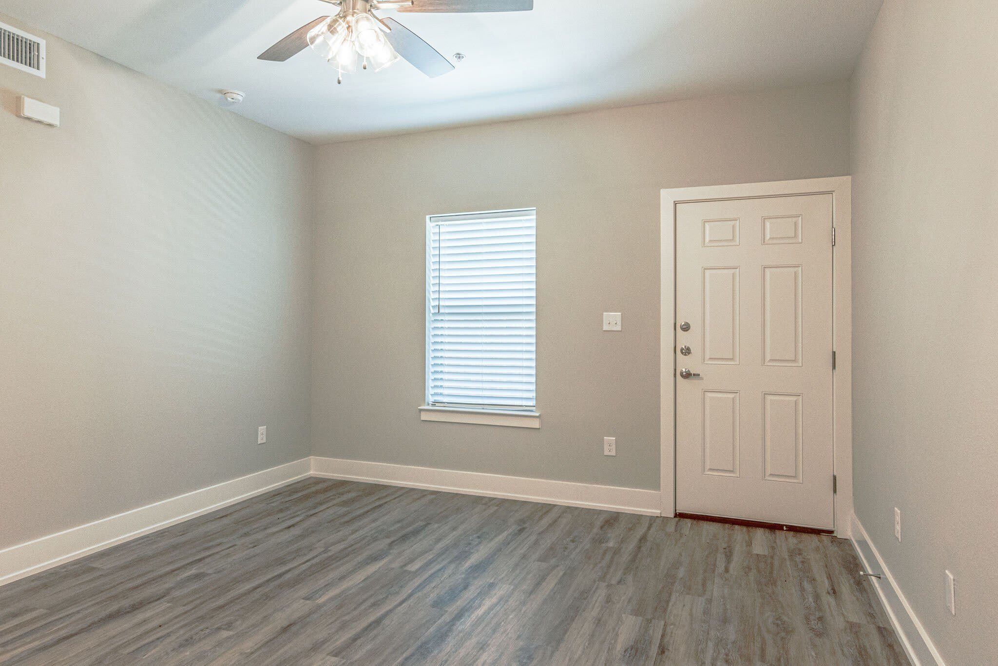 115 W Jones – photo 5