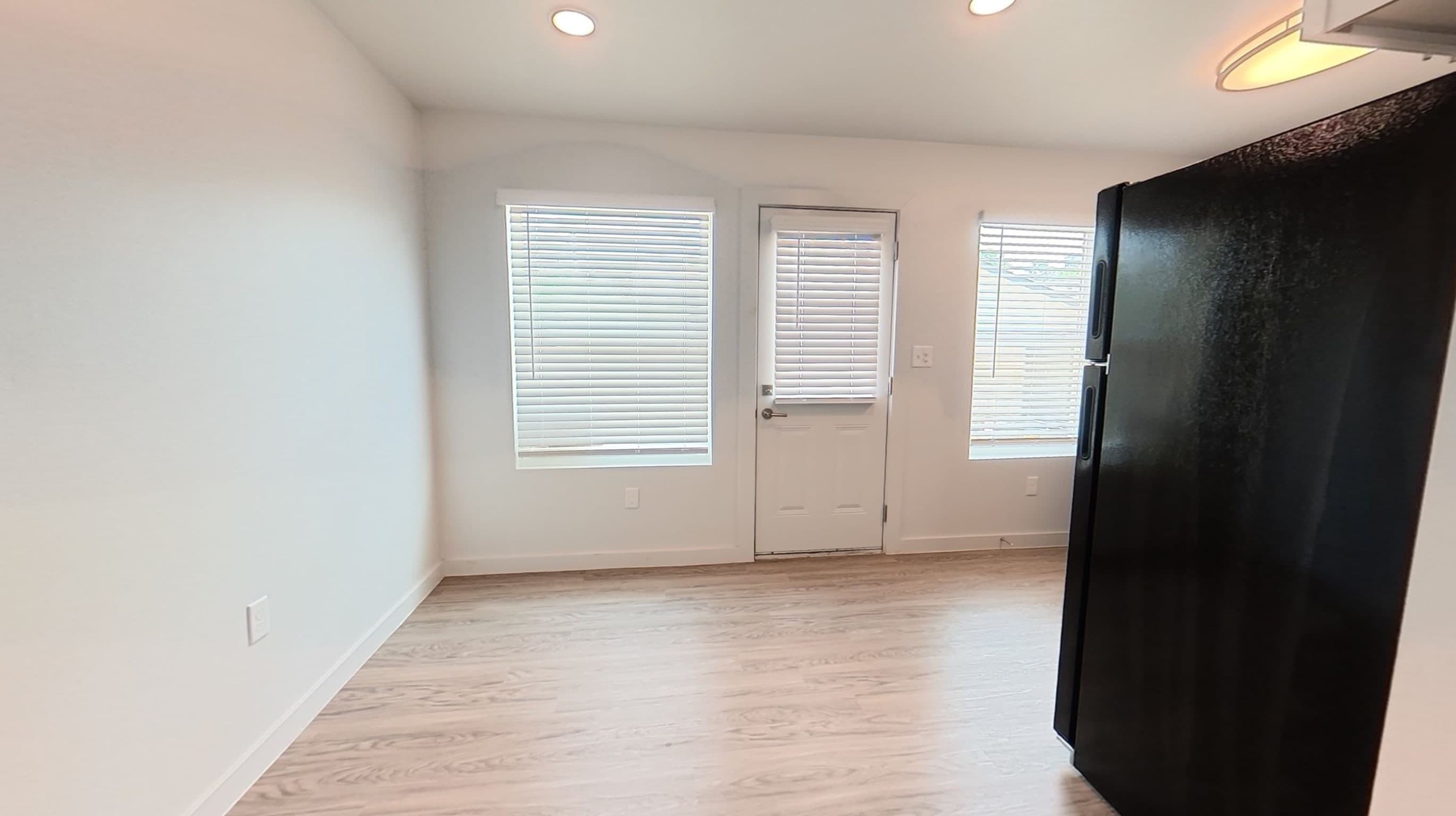 Sabine Apartments – photo 5