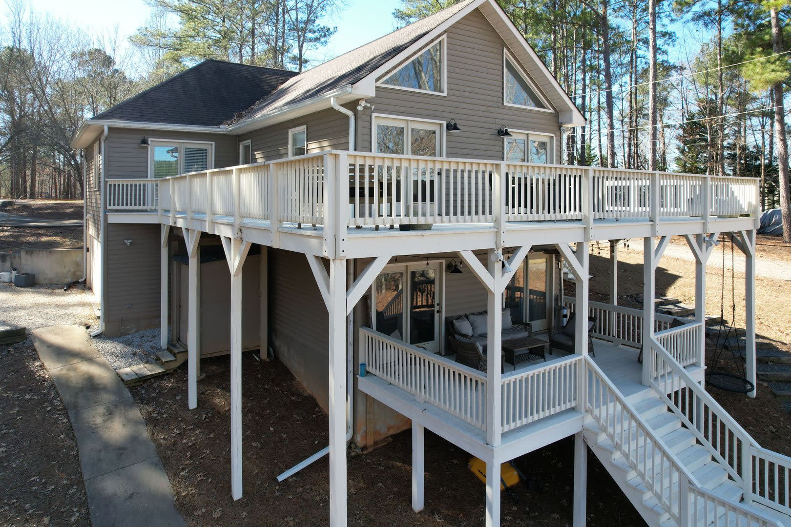 Lakefront Oconee Home – photo 2