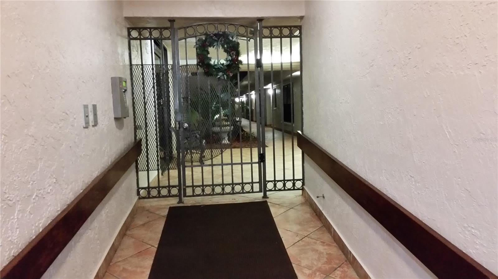 1001 BENJAMIN FRANKLIN Drive – photo 3