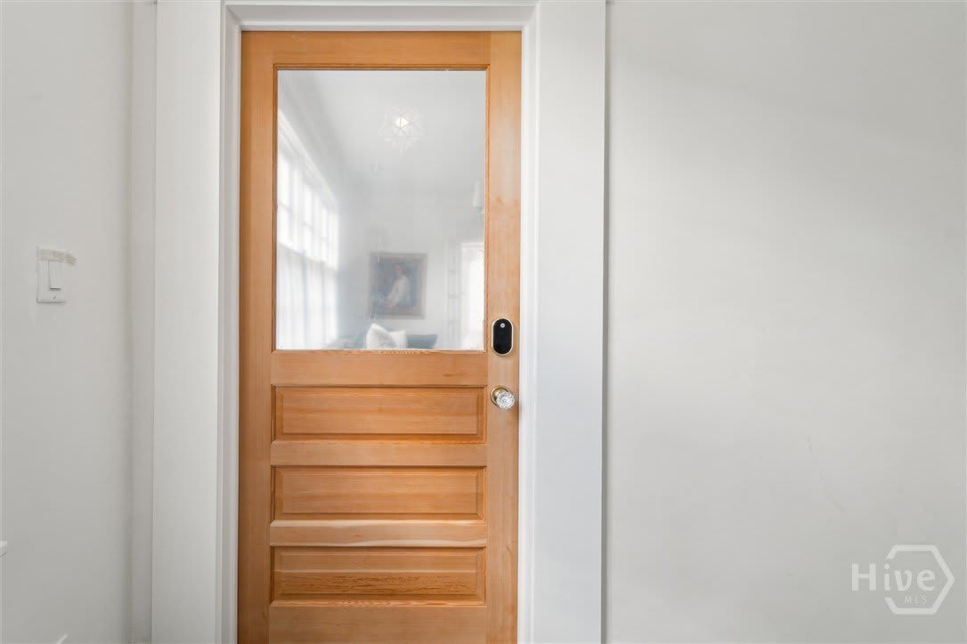 211 W 40th Street – photo 5