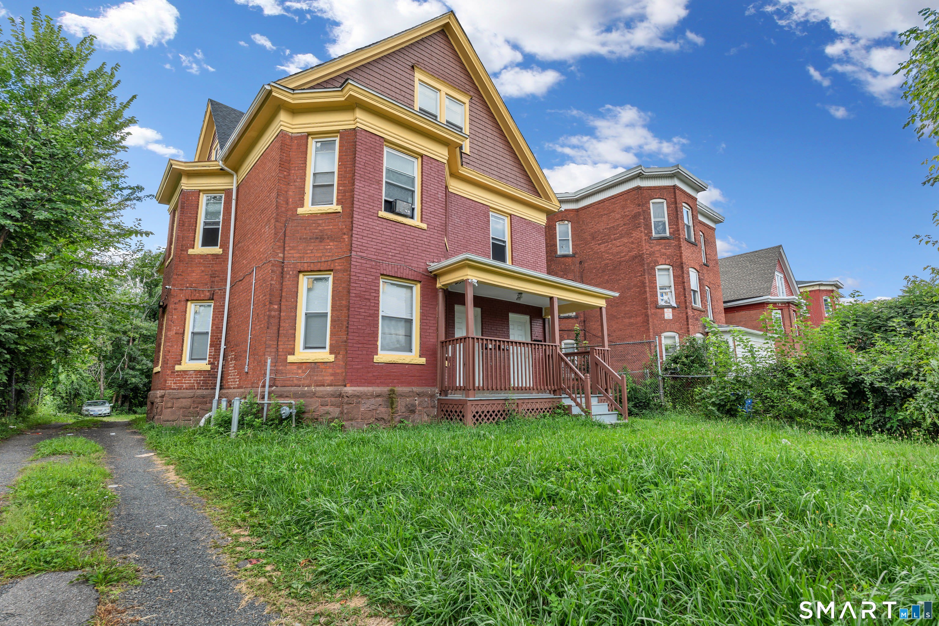 139 Homestead Avenue – photo 3