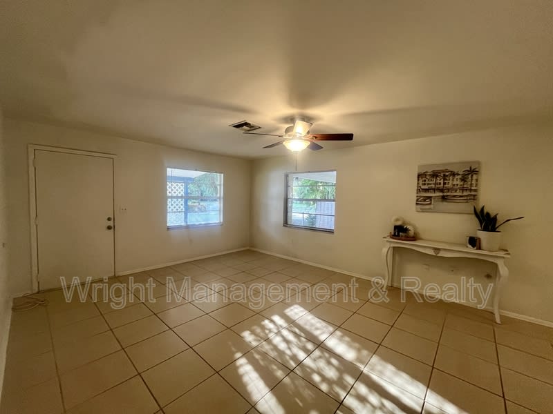 705 Bayou Avenue – photo 3