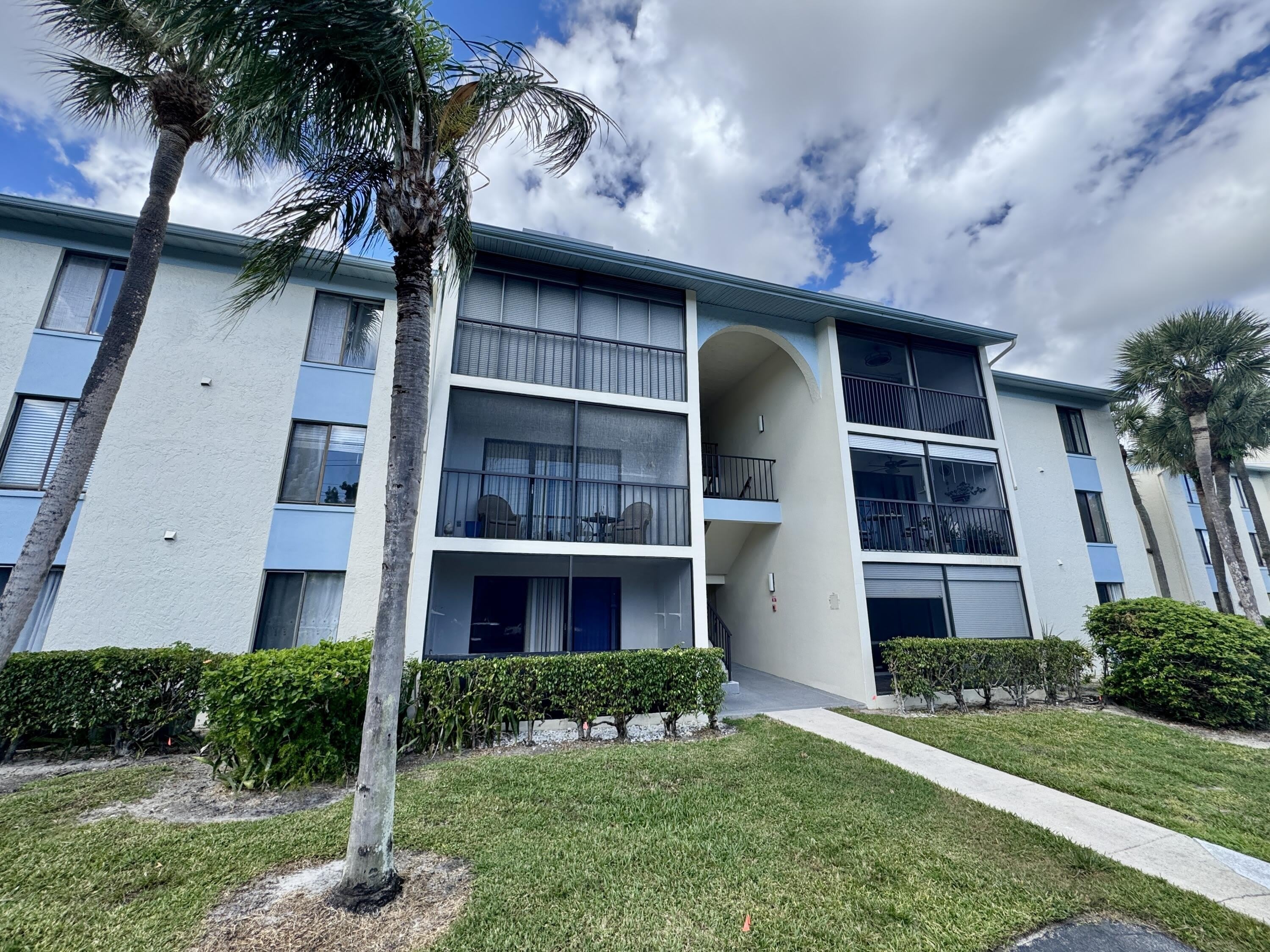 1111 Green Pine Boulevard – photo 1