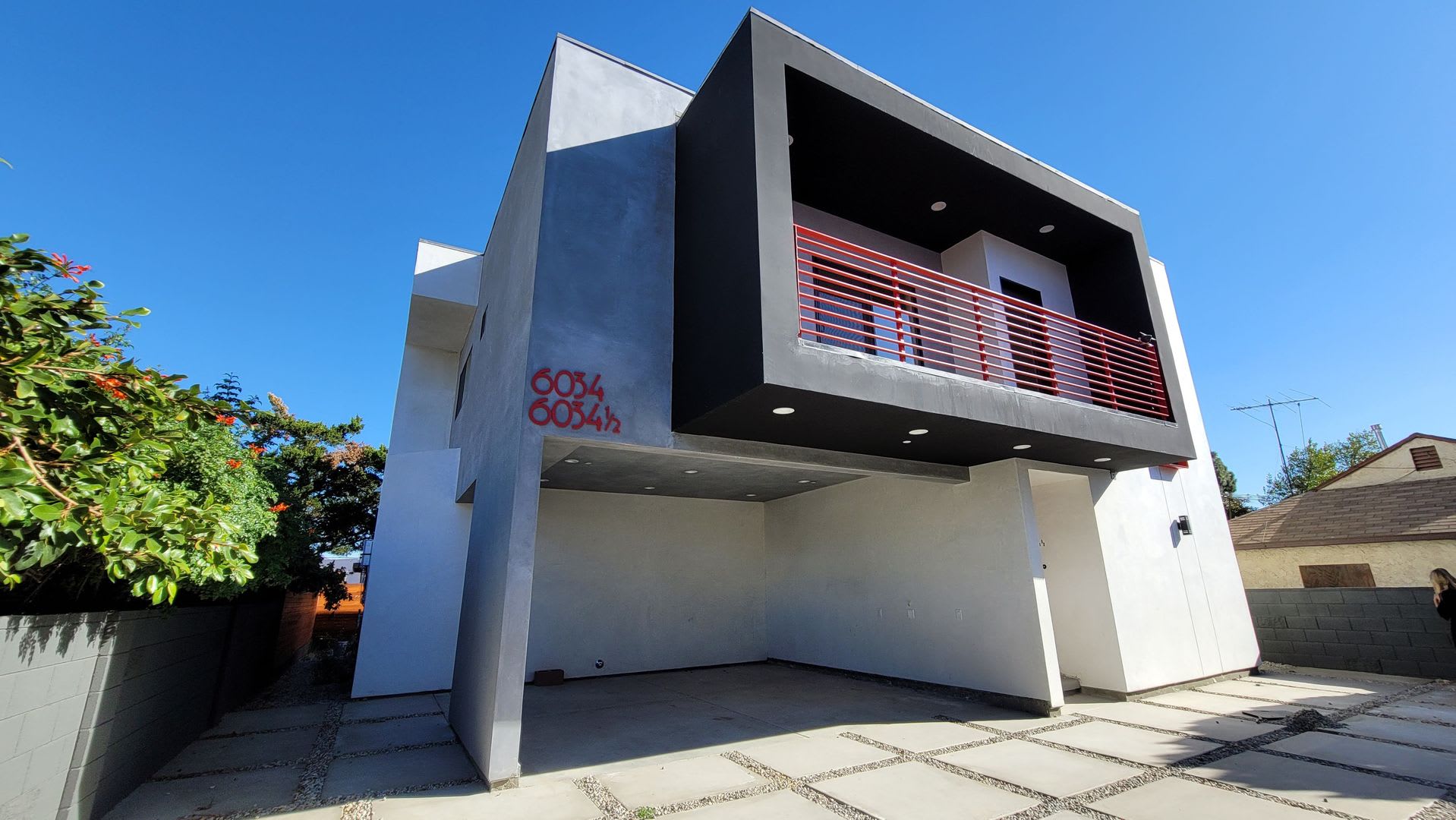 6034 Craner Ave – photo 4
