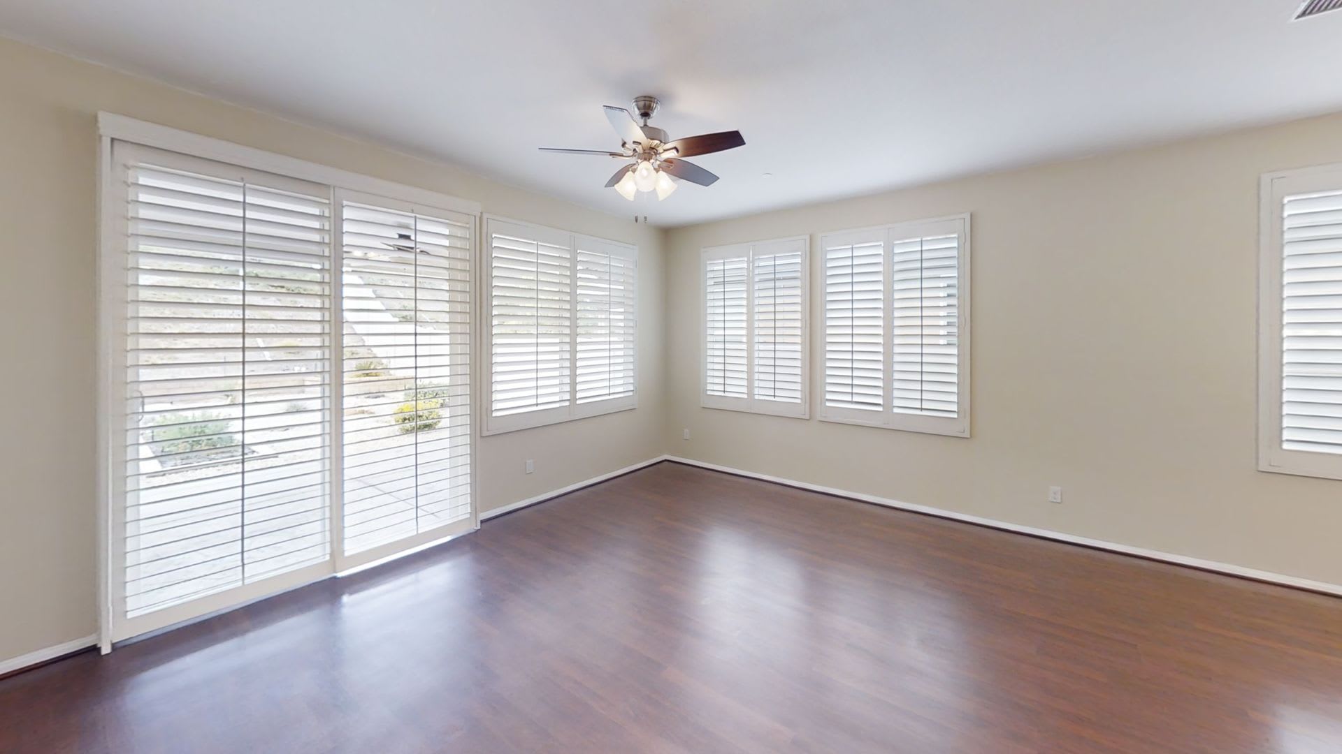 Your Perfect Retreat Awaits in The Vibrant Four Seasons 55+ Community! – photo 4