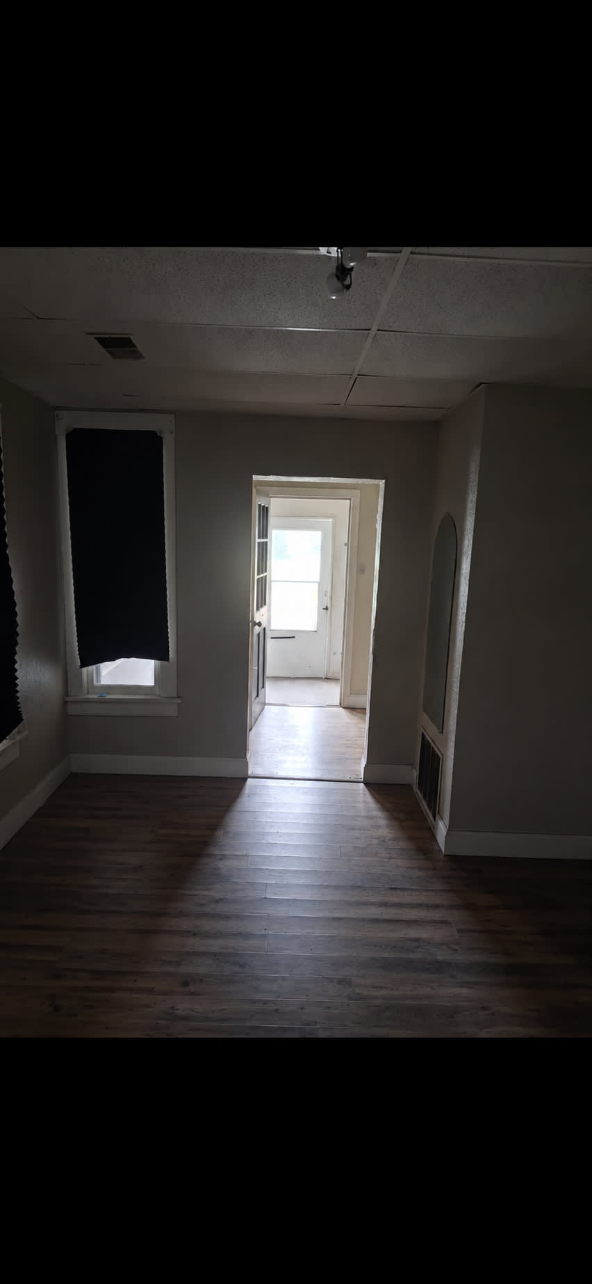 1610 S Lydia Ave – photo 4