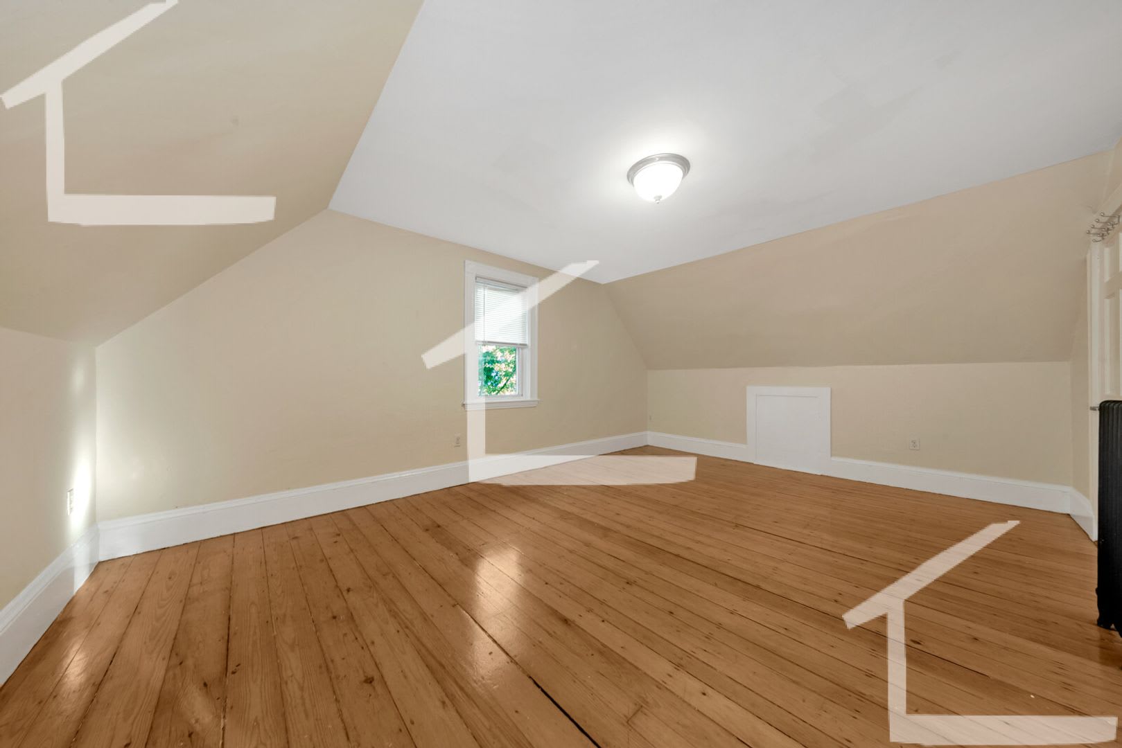Charming 5 Bedroom No Broker Fee – photo 3