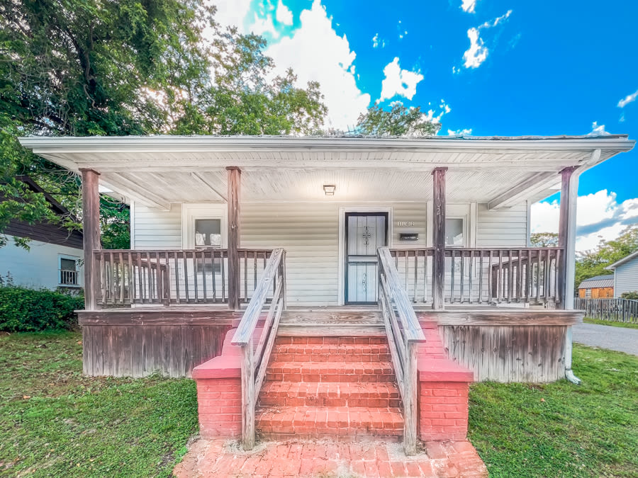 1102 Custer St – photo 1