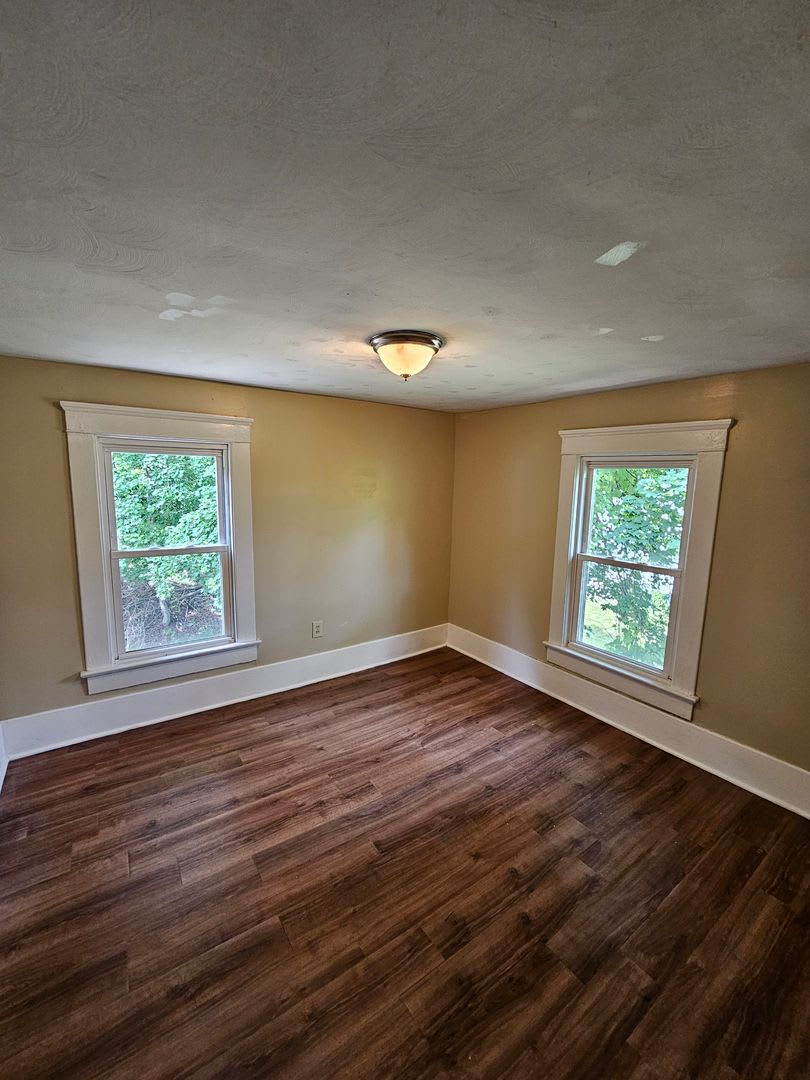 3 Bedroom House For Rent On Fuller St – photo 2