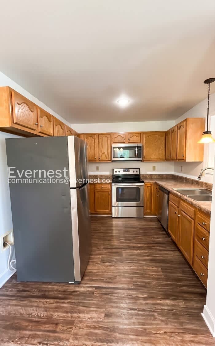 2280 Aurelia Court – photo 4