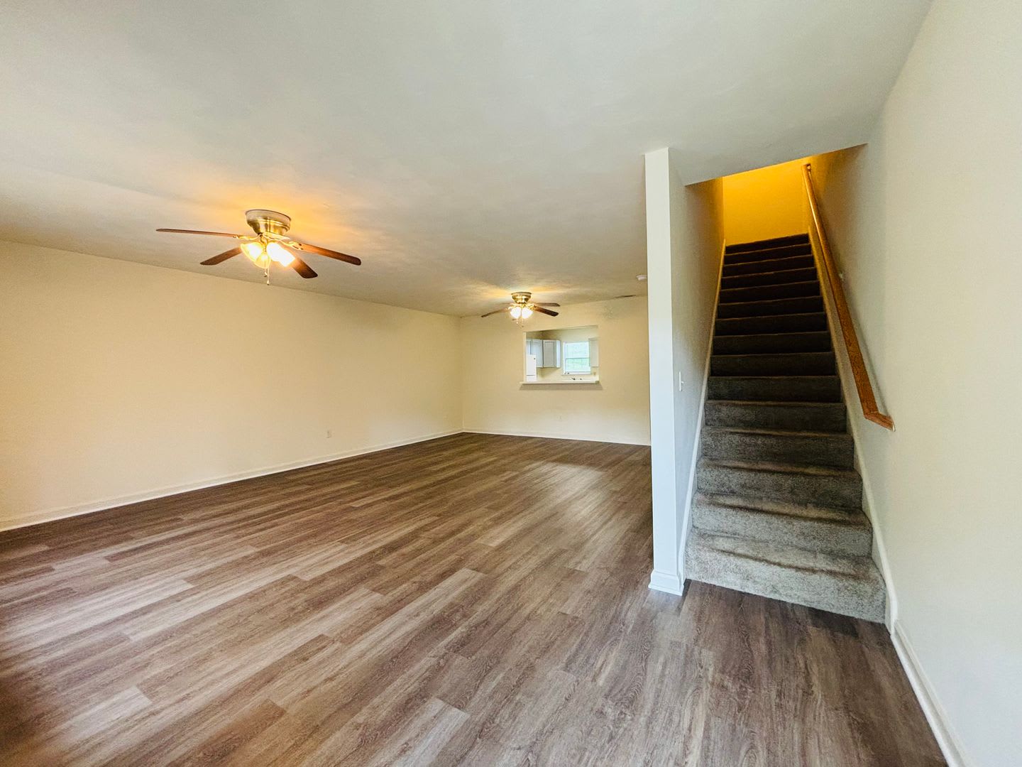 4 Bedroom 2.5 Bath Townhouse – photo 4