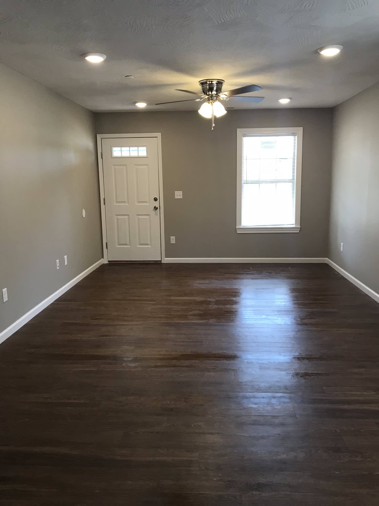 701 E. Dale – photo 3