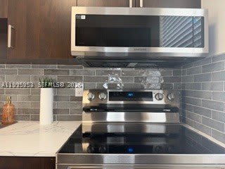 1607 NW 16th Ave – photo 4