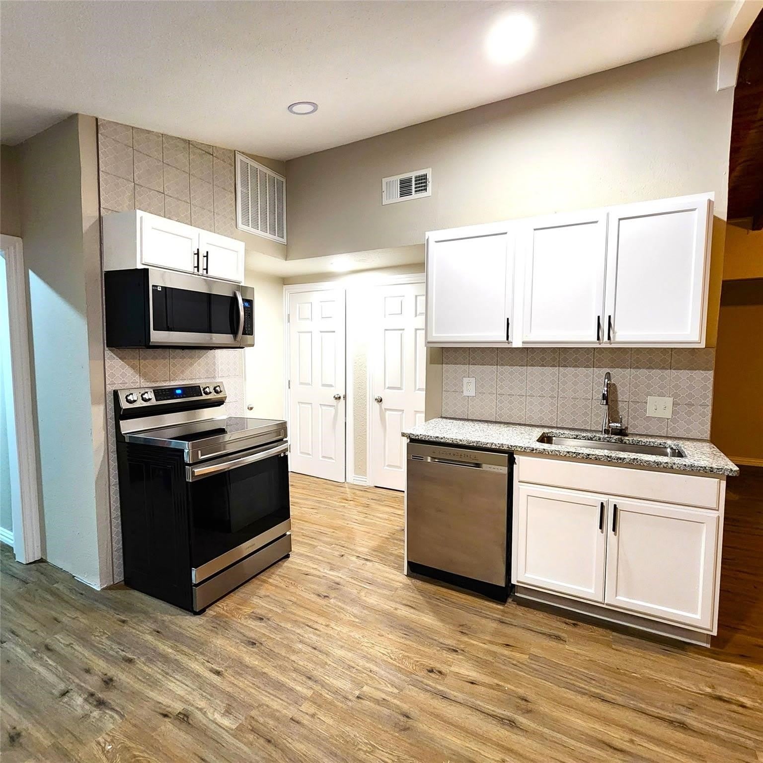 142 Andrea Street – photo 5