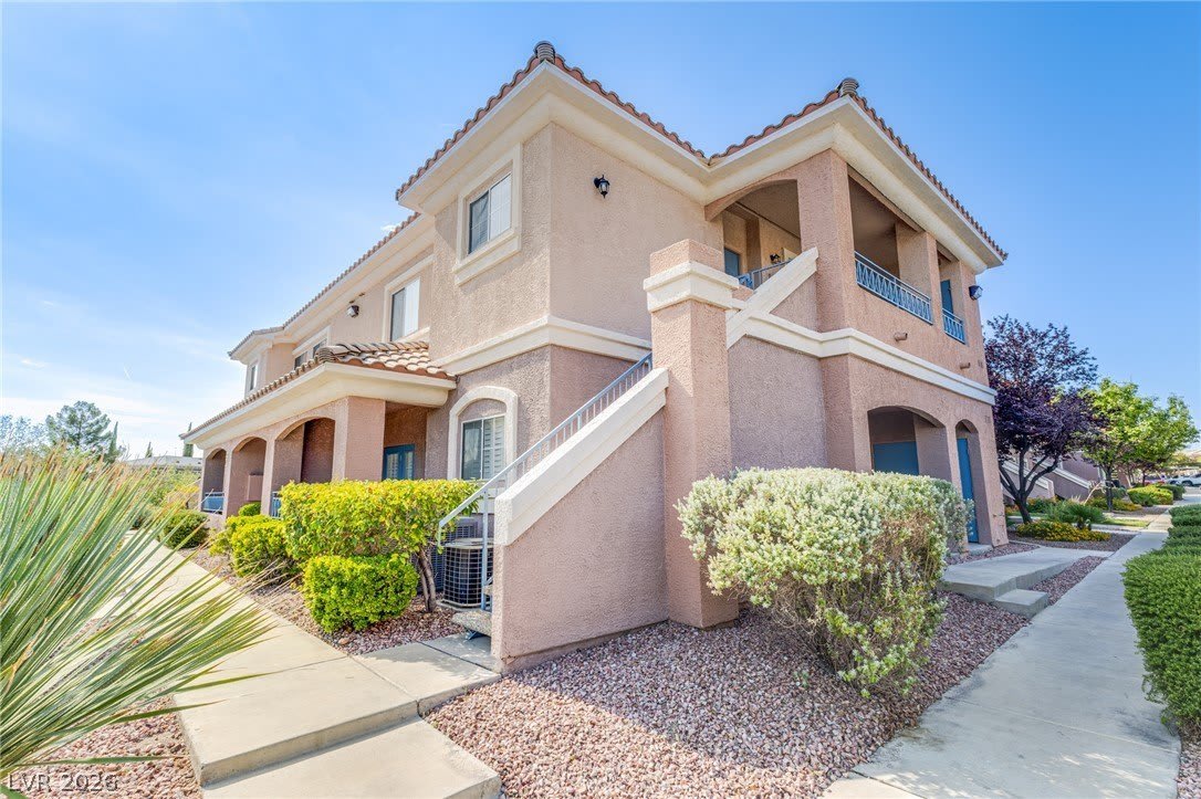 300 Pine Haven Street – photo 3