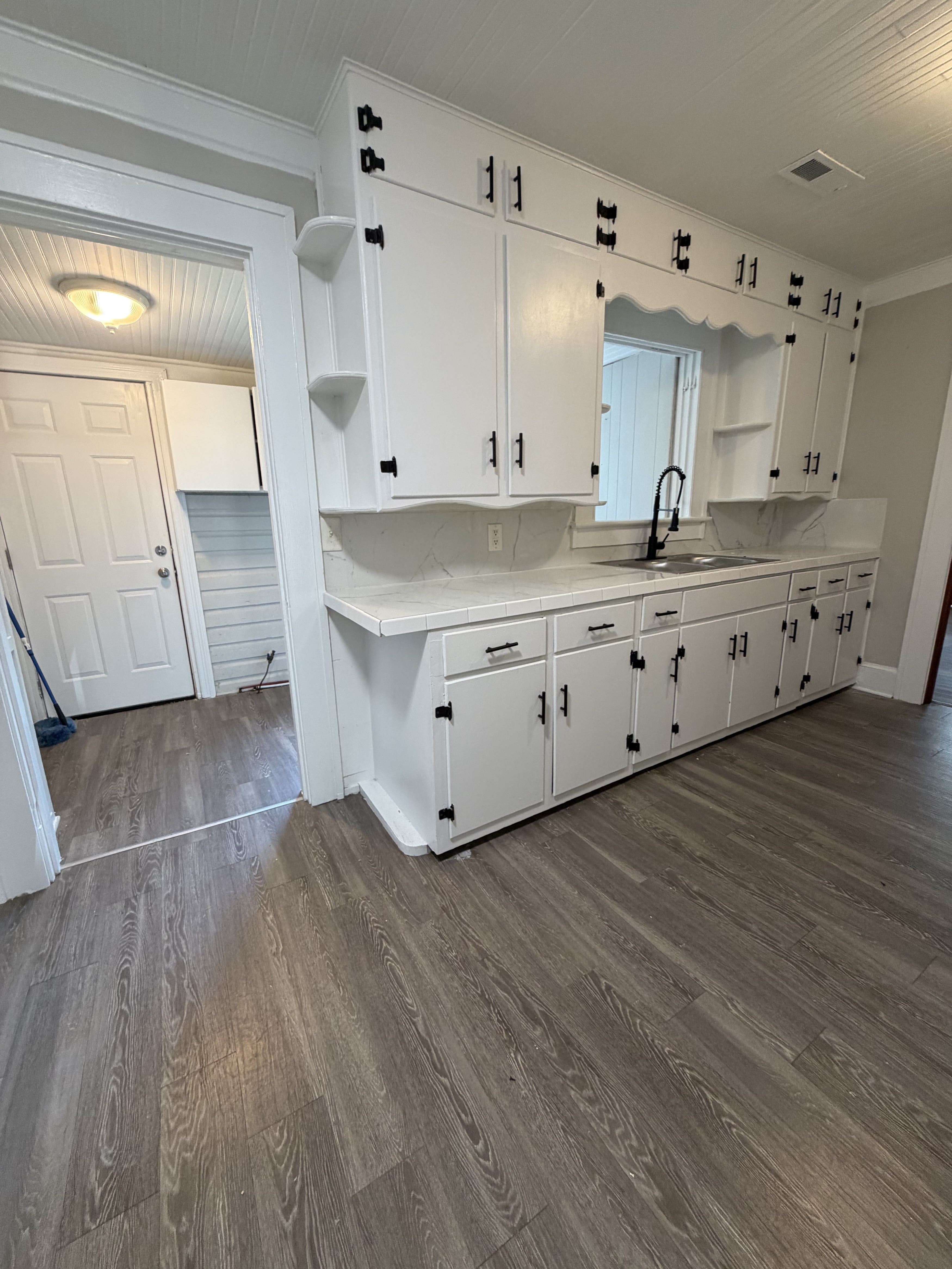 311 E 2Nd St – photo 5