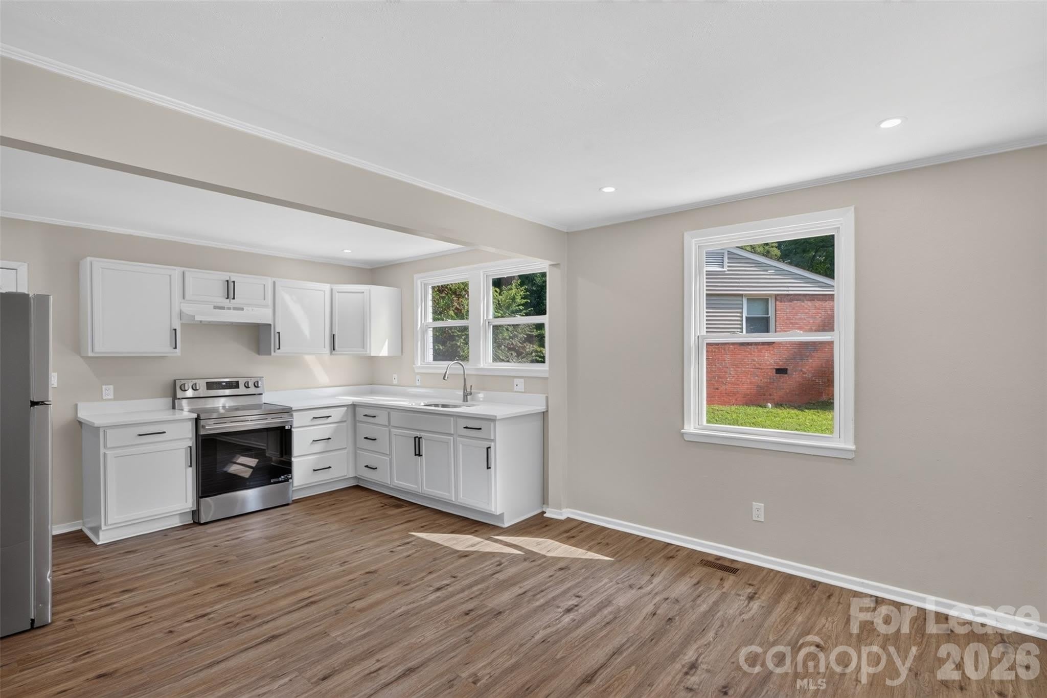 1509 Wickham Lane – photo 3