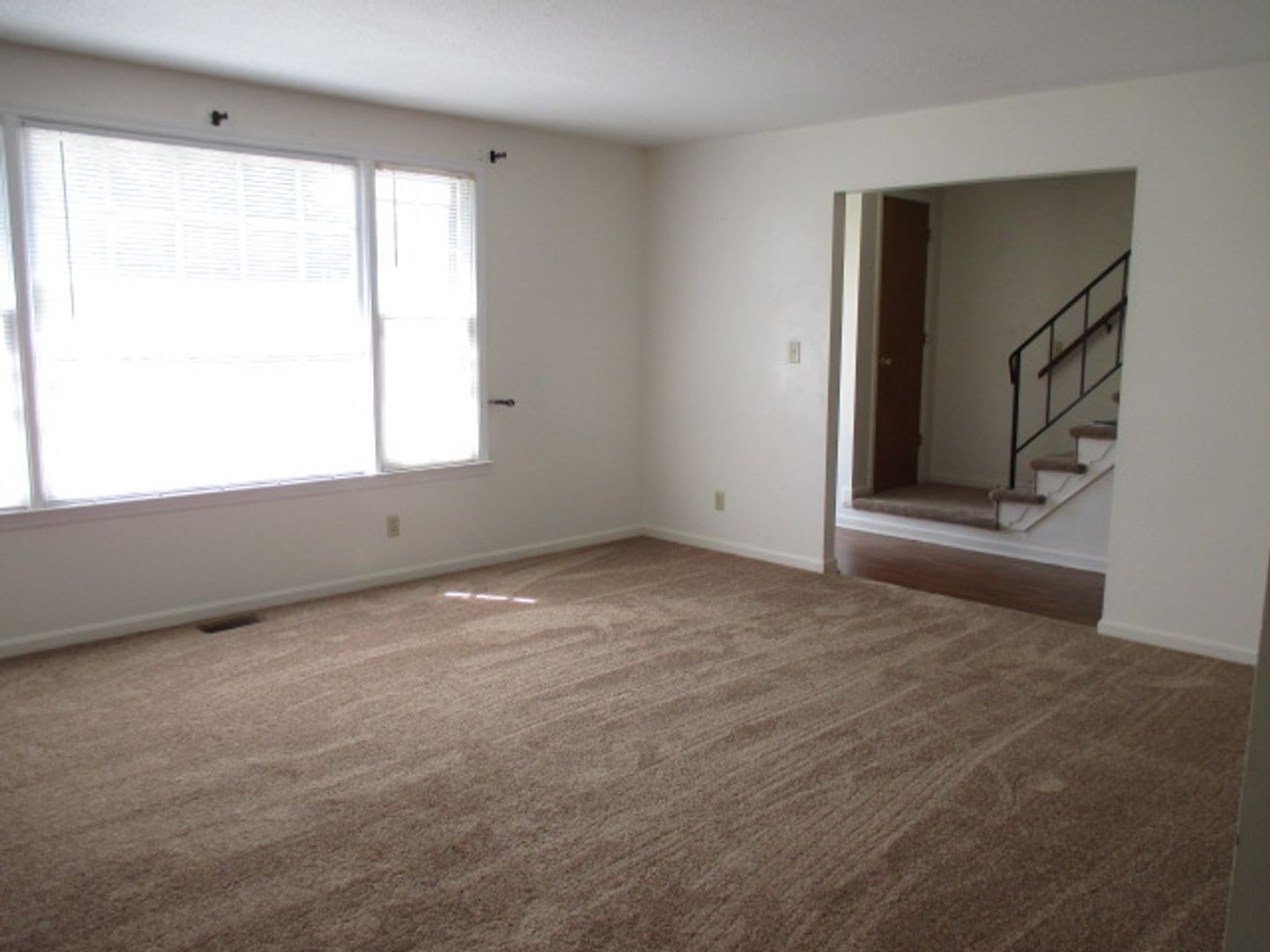 112 Ramona Ave. – photo 3