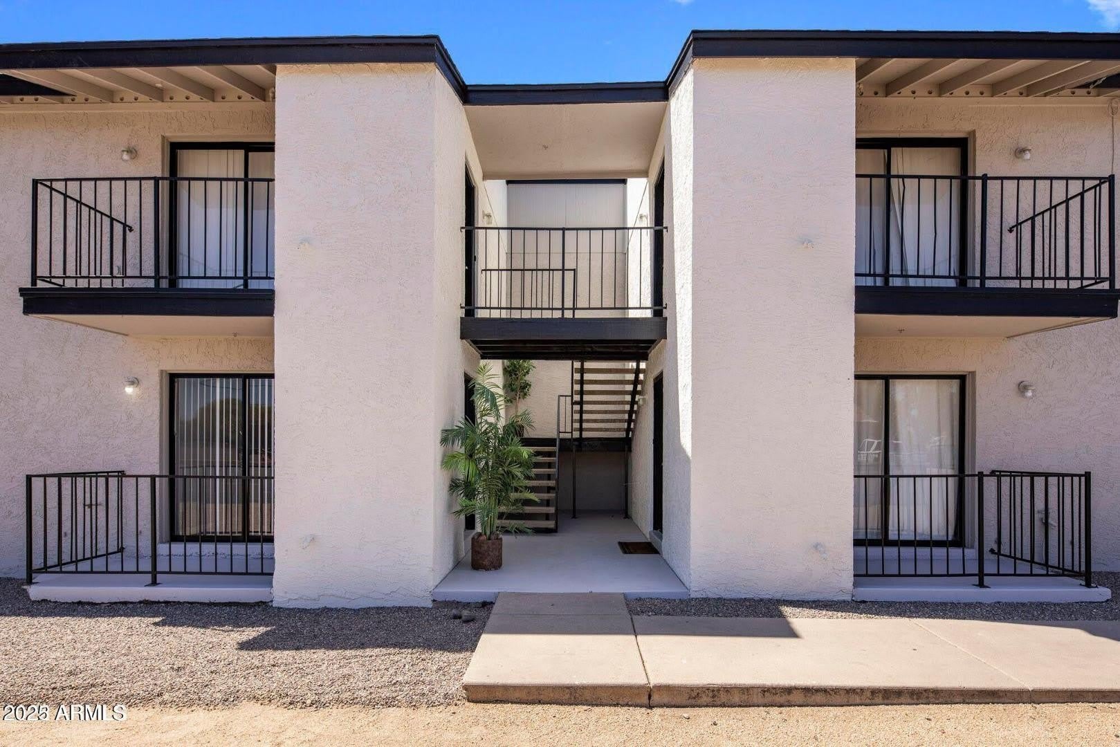 3823 N 23rd Drive – photo 1