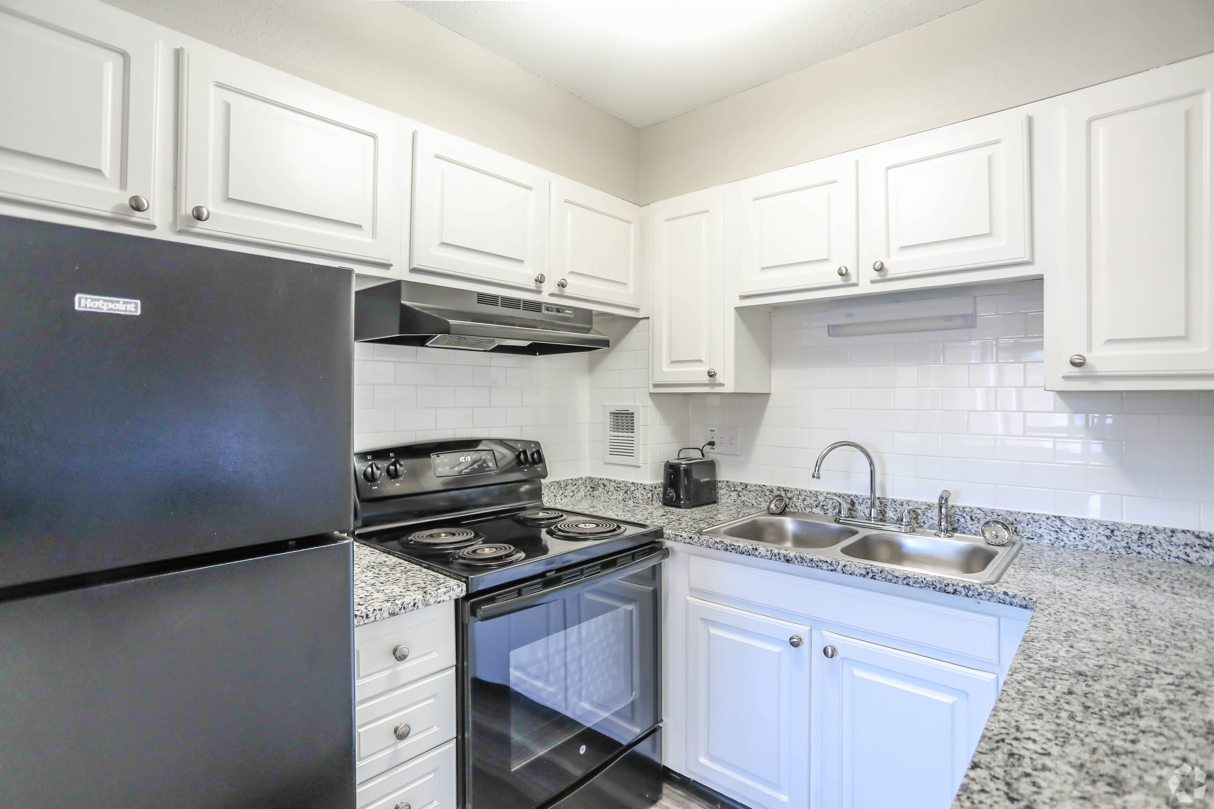 21 Lakeview Gardens – photo 2