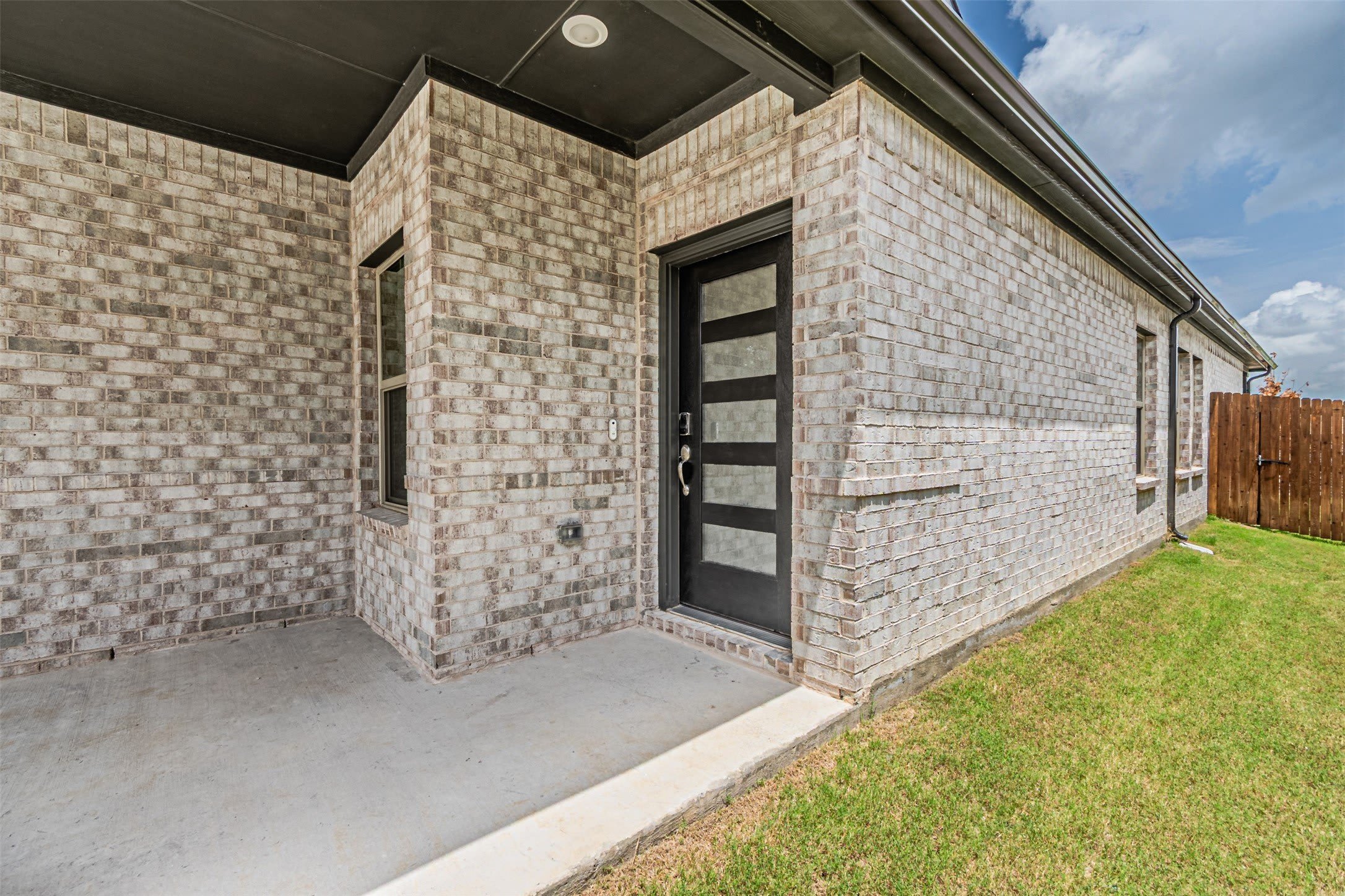 1134 Old Stead Drive – photo 4
