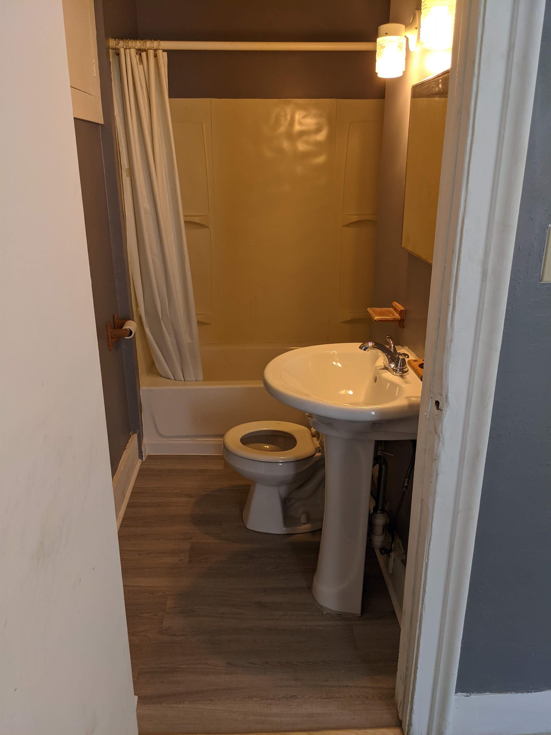 607 Pine St. – photo 2