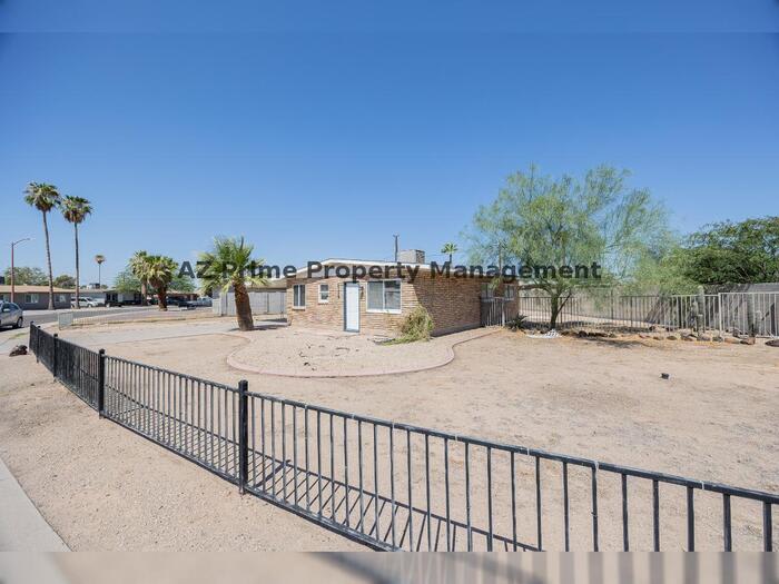 2130 West Cortez Street – photo 4