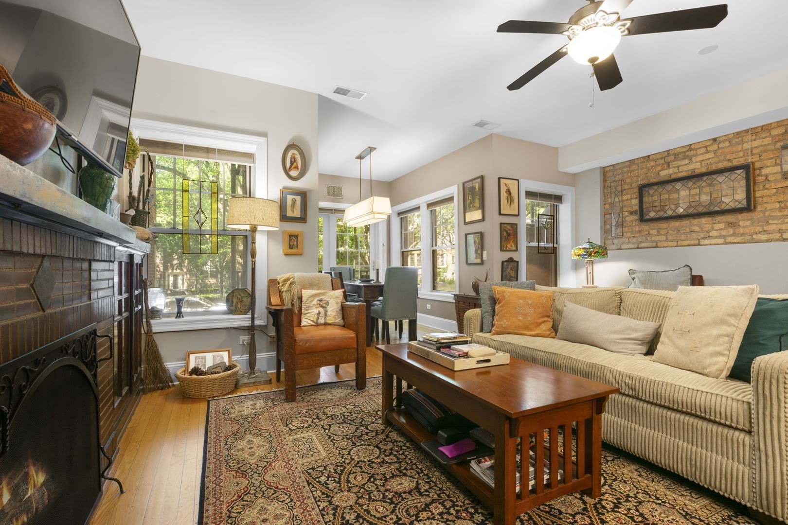 4731 N Malden Street – photo 3