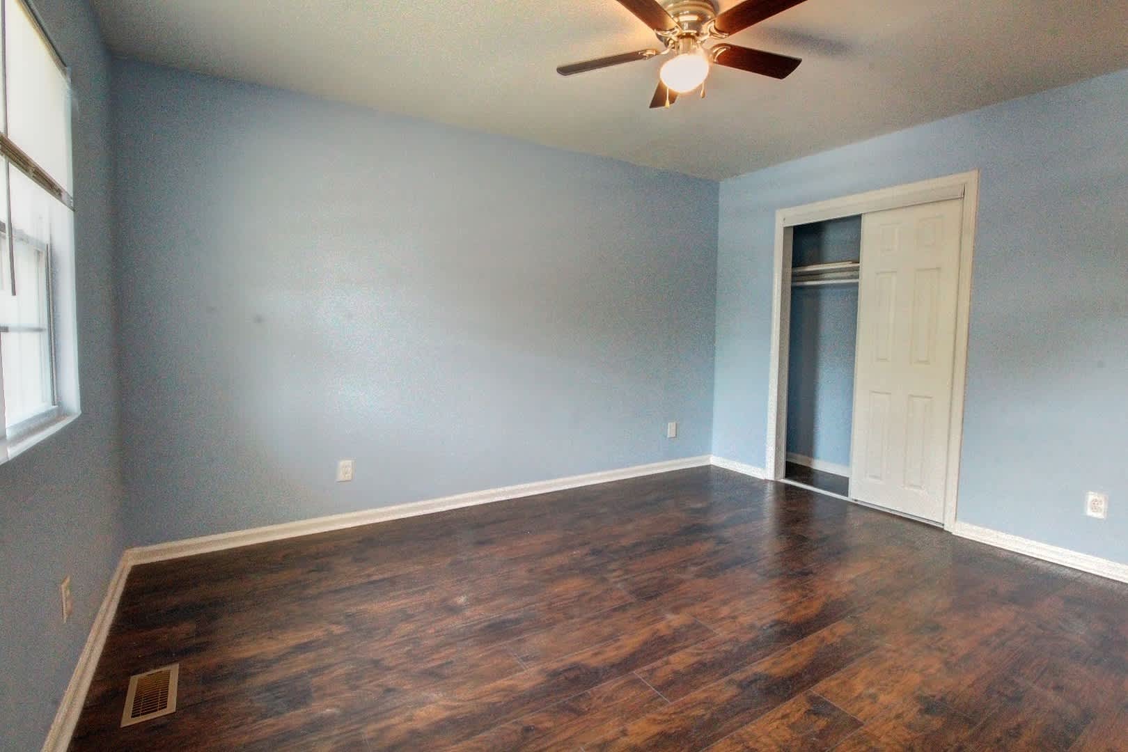 Quaint 2bd/1.5ba Duplex Less Than 1 Mile From Downtown Durham! – photo 3