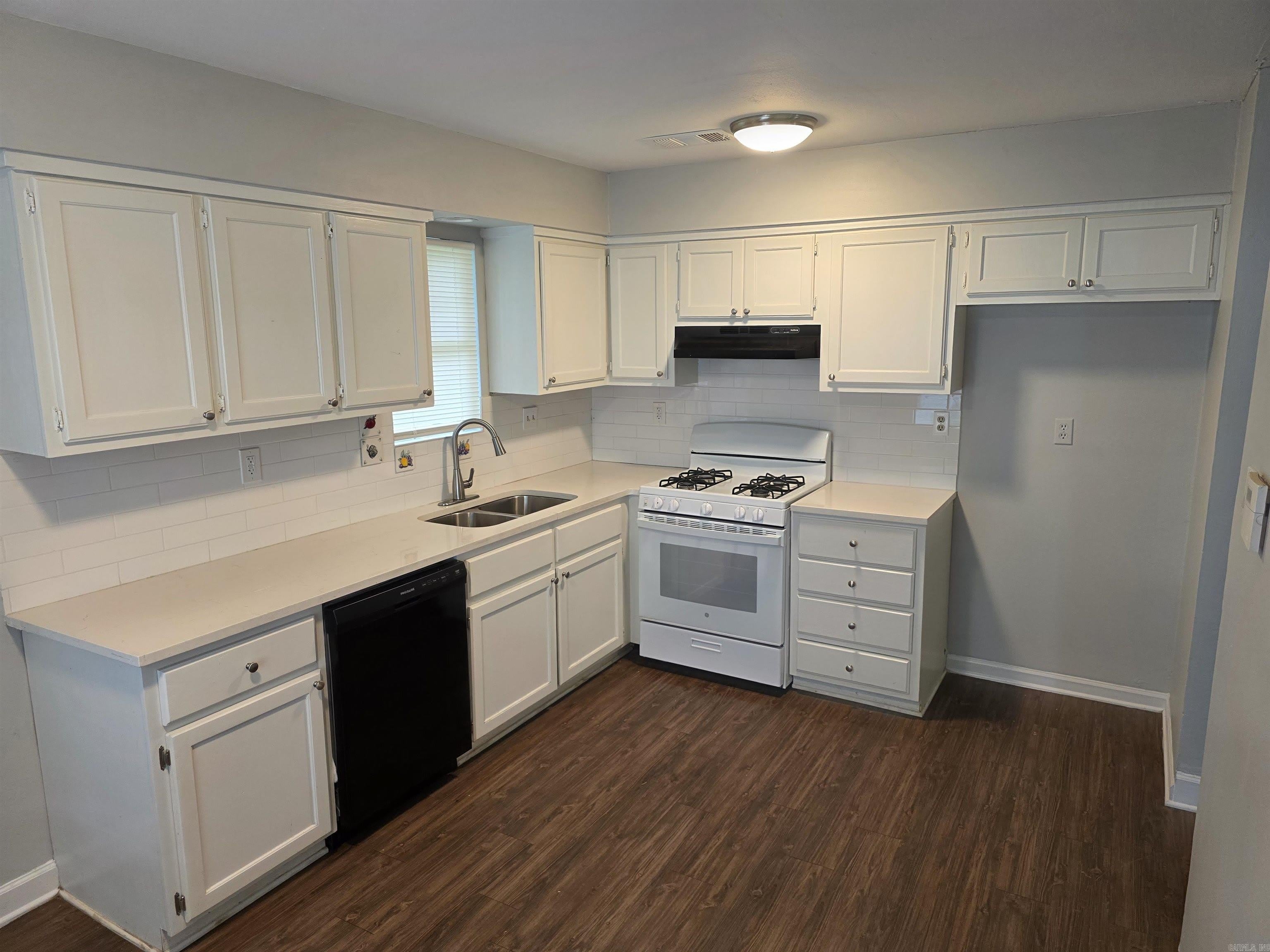 1104 S Park Street – photo 4