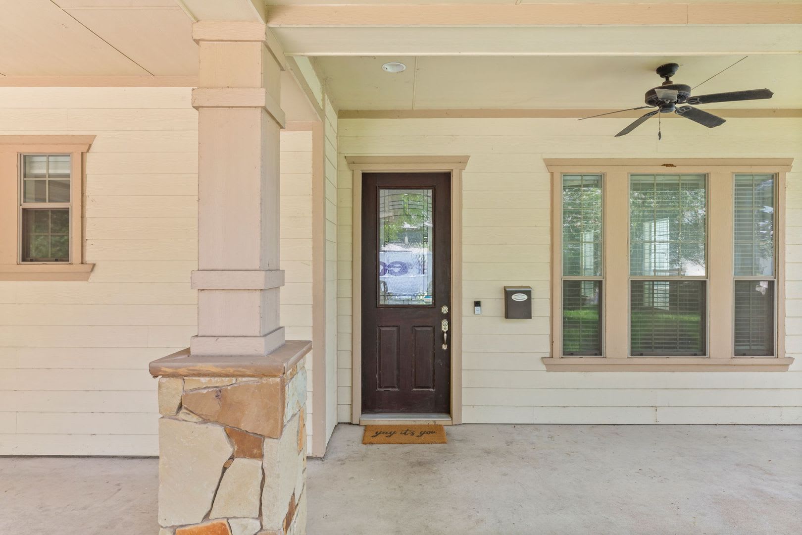 UT PRE-LEASE: Beautiful, Recently Constructed 6 Bed/ 4 Ba Home In North Loop Area, Mins To UT – photo 5