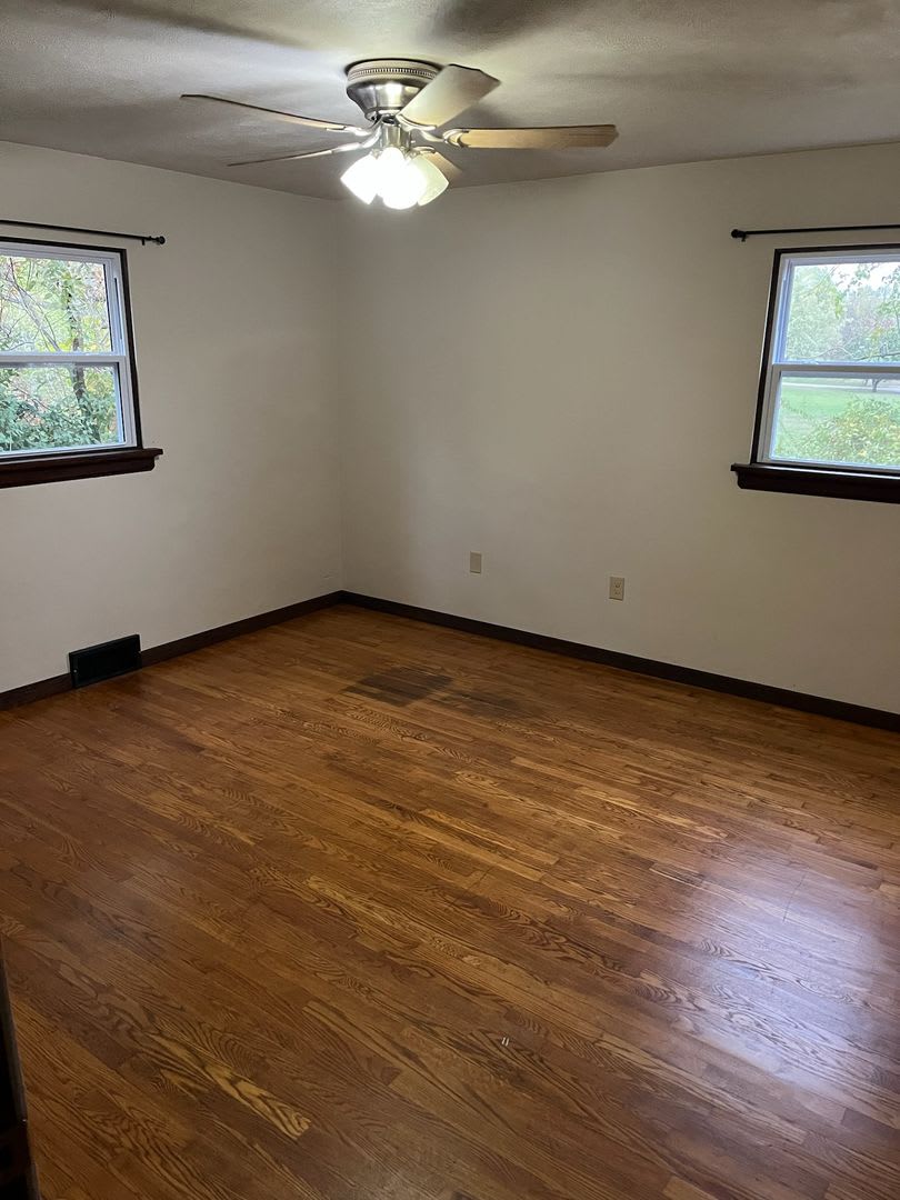 Beautiful Move In Ready House – photo 4