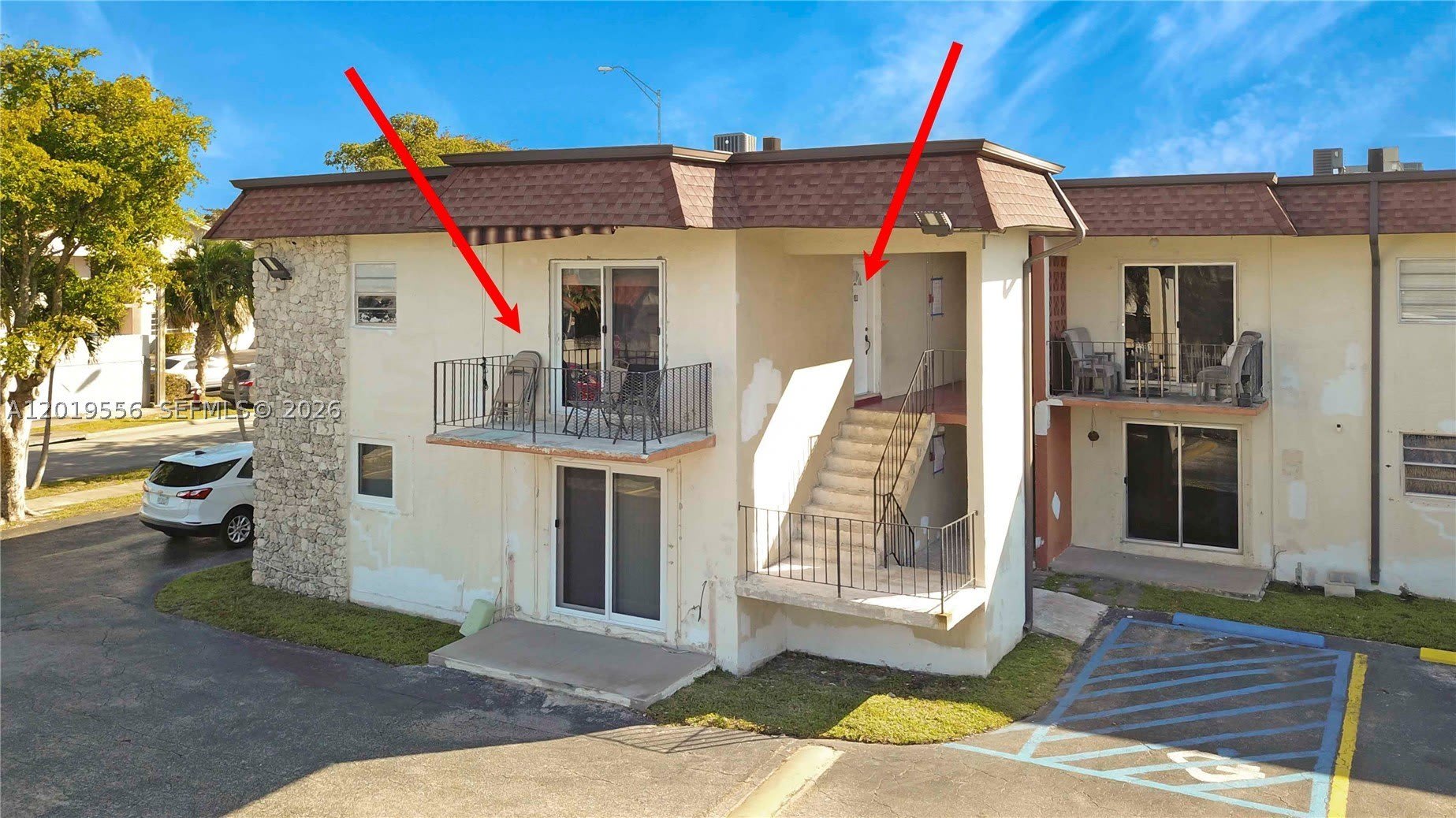 1275 W 35Th St – photo 1