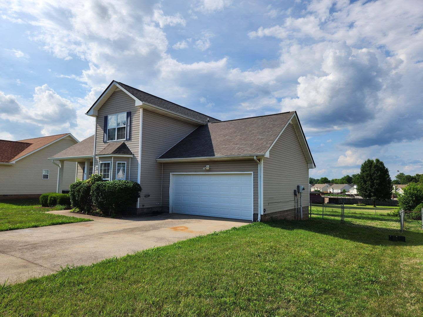 Welcome To Clarksville! – photo 2
