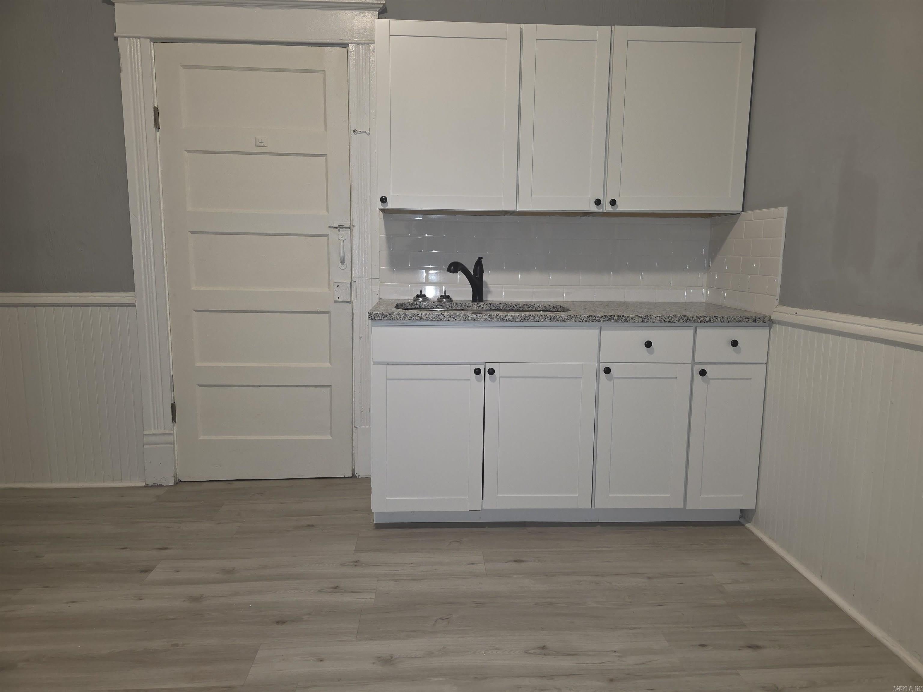 1300 W 10th Street – photo 4