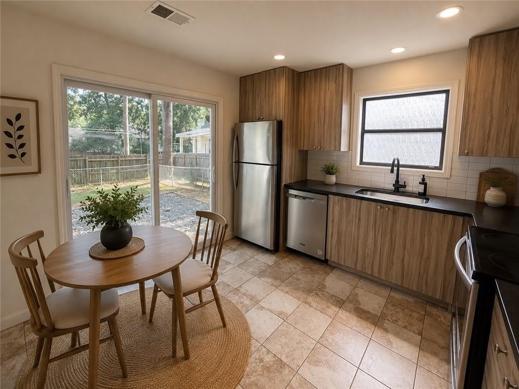 1604 Walker Street SE – photo 5