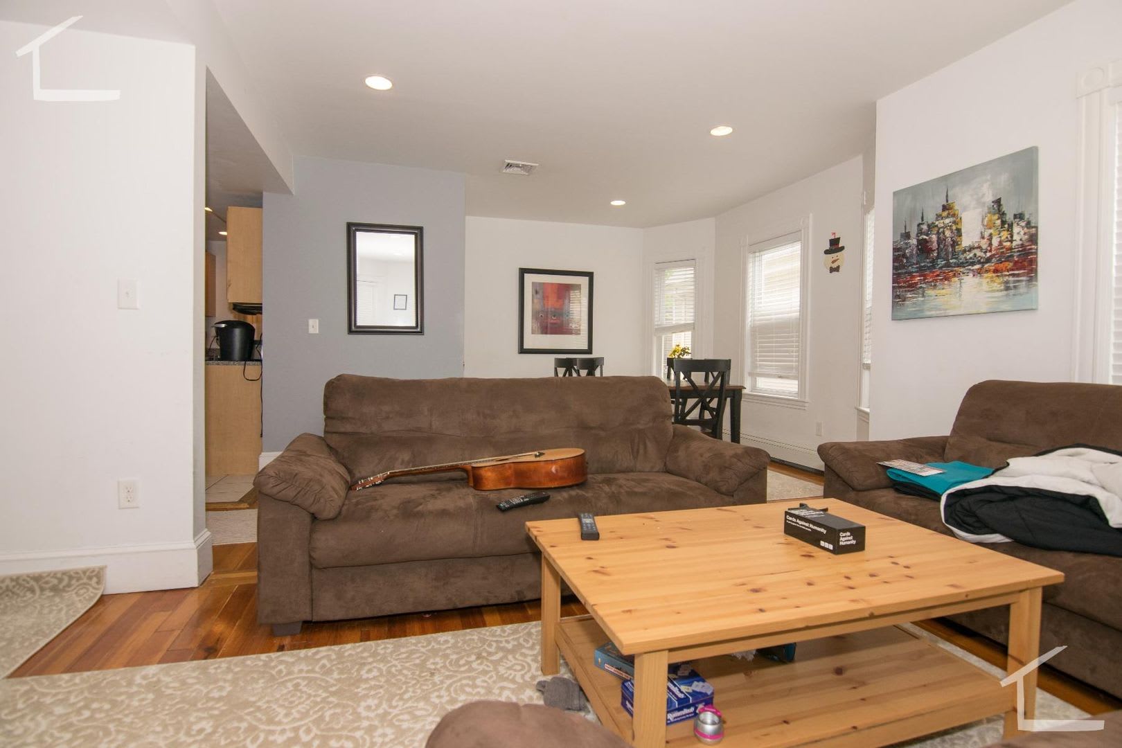 Charming 6 Bedroom No Broker Fee – photo 2